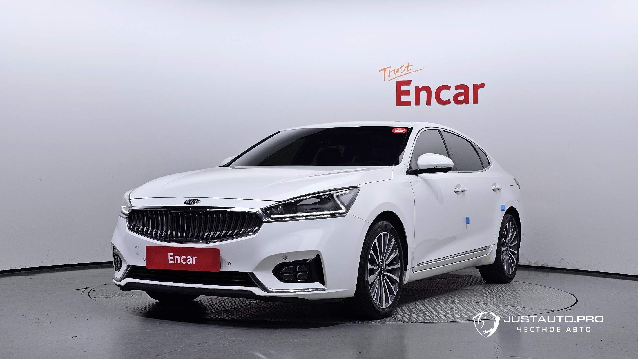 Автомобиль Kia K7