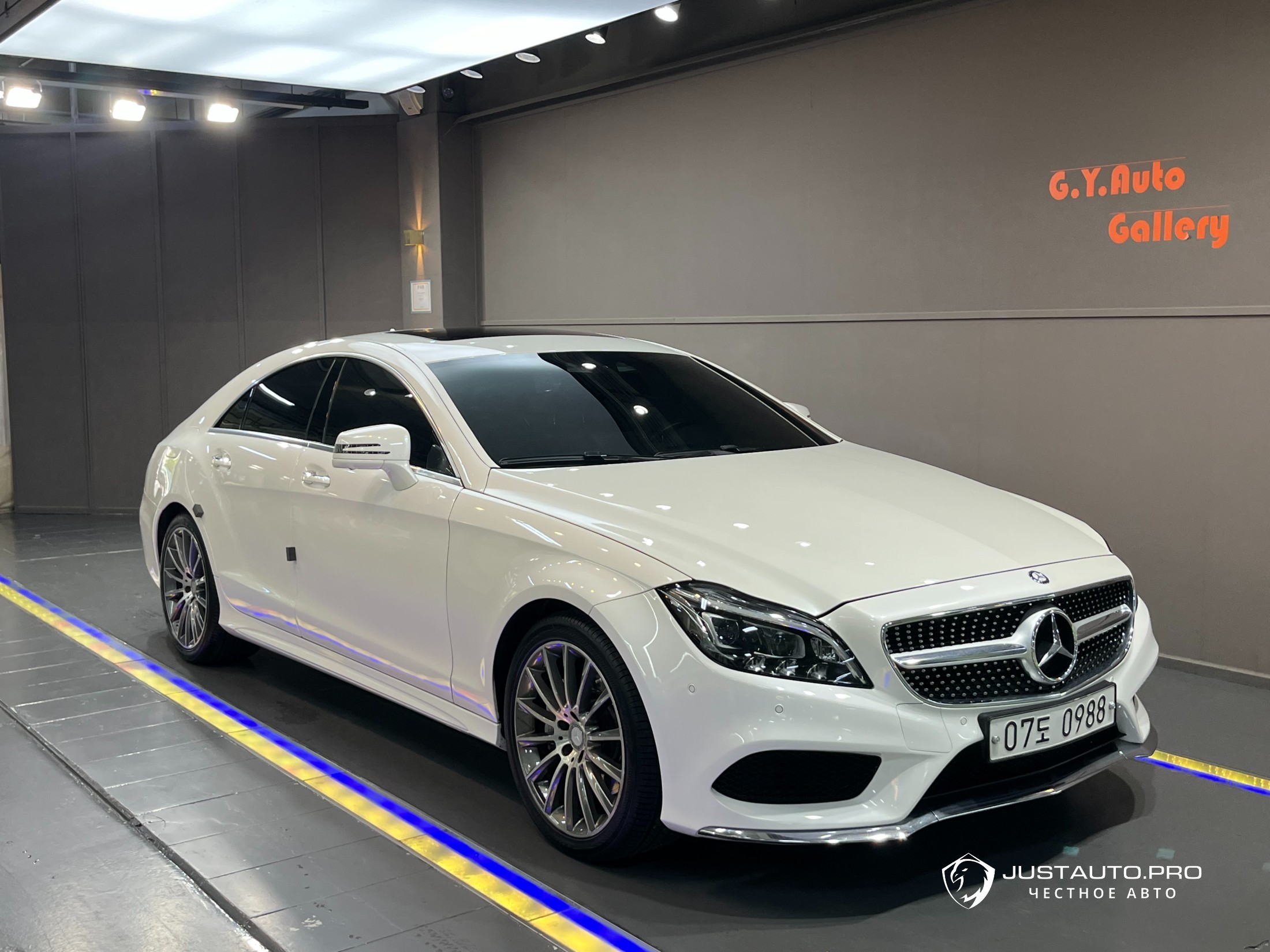 Автомобиль Mercedes-Benz CLS-Class