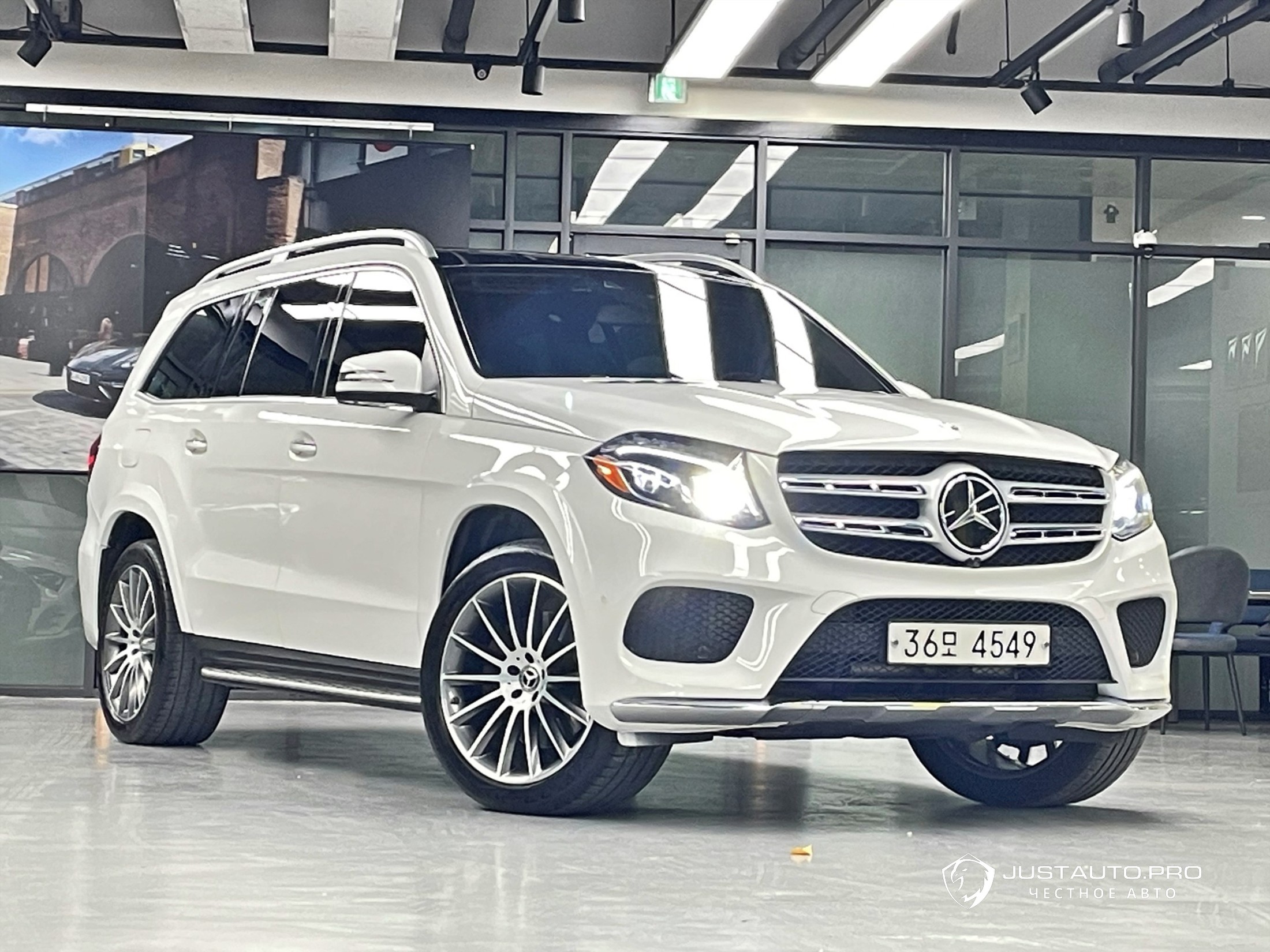 Автомобиль Mercedes-Benz GLS-Class