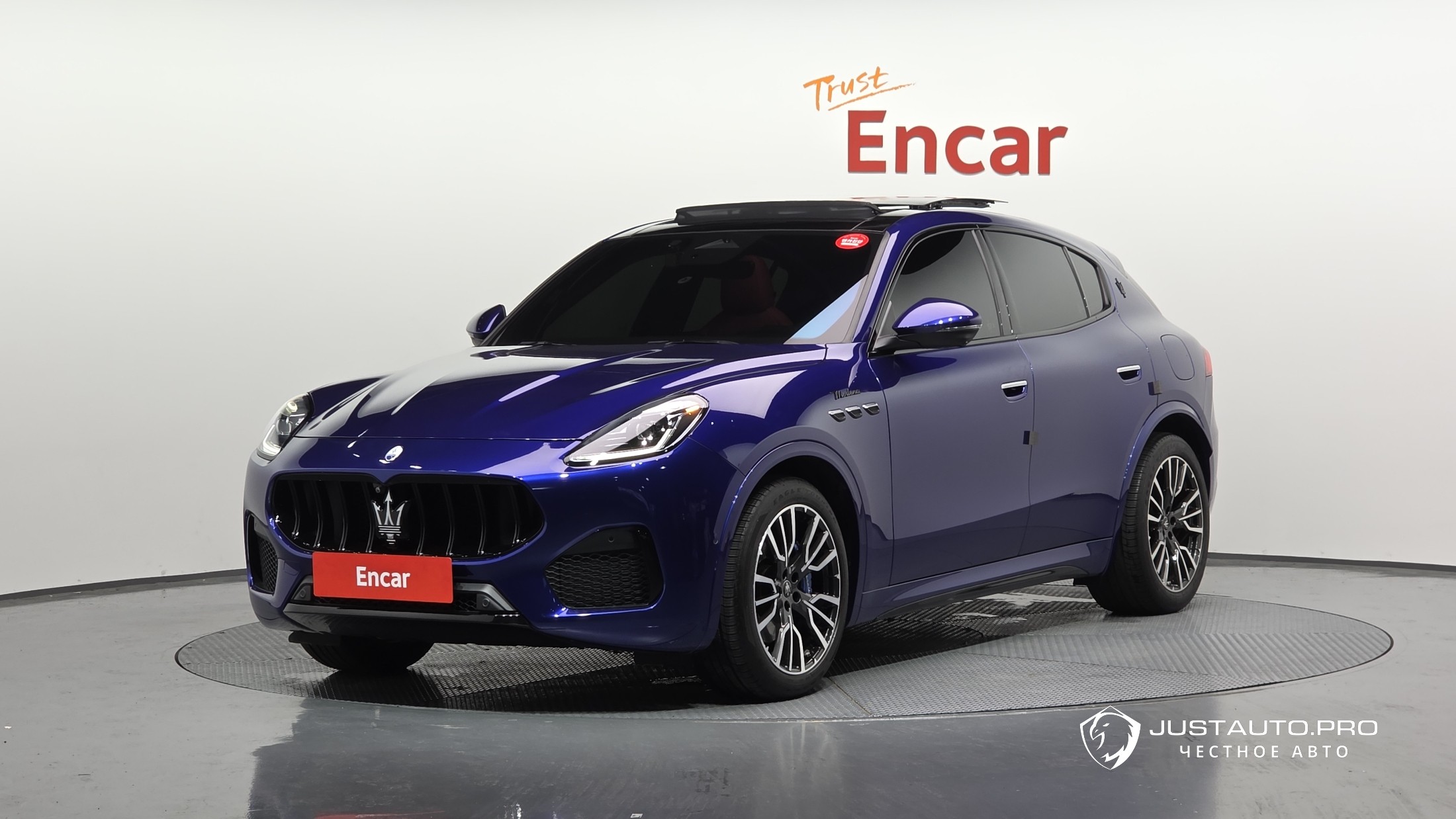 Автомобиль Maserati Grecale