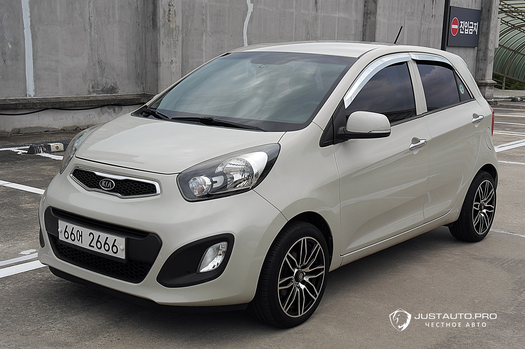 Автомобиль Kia morning