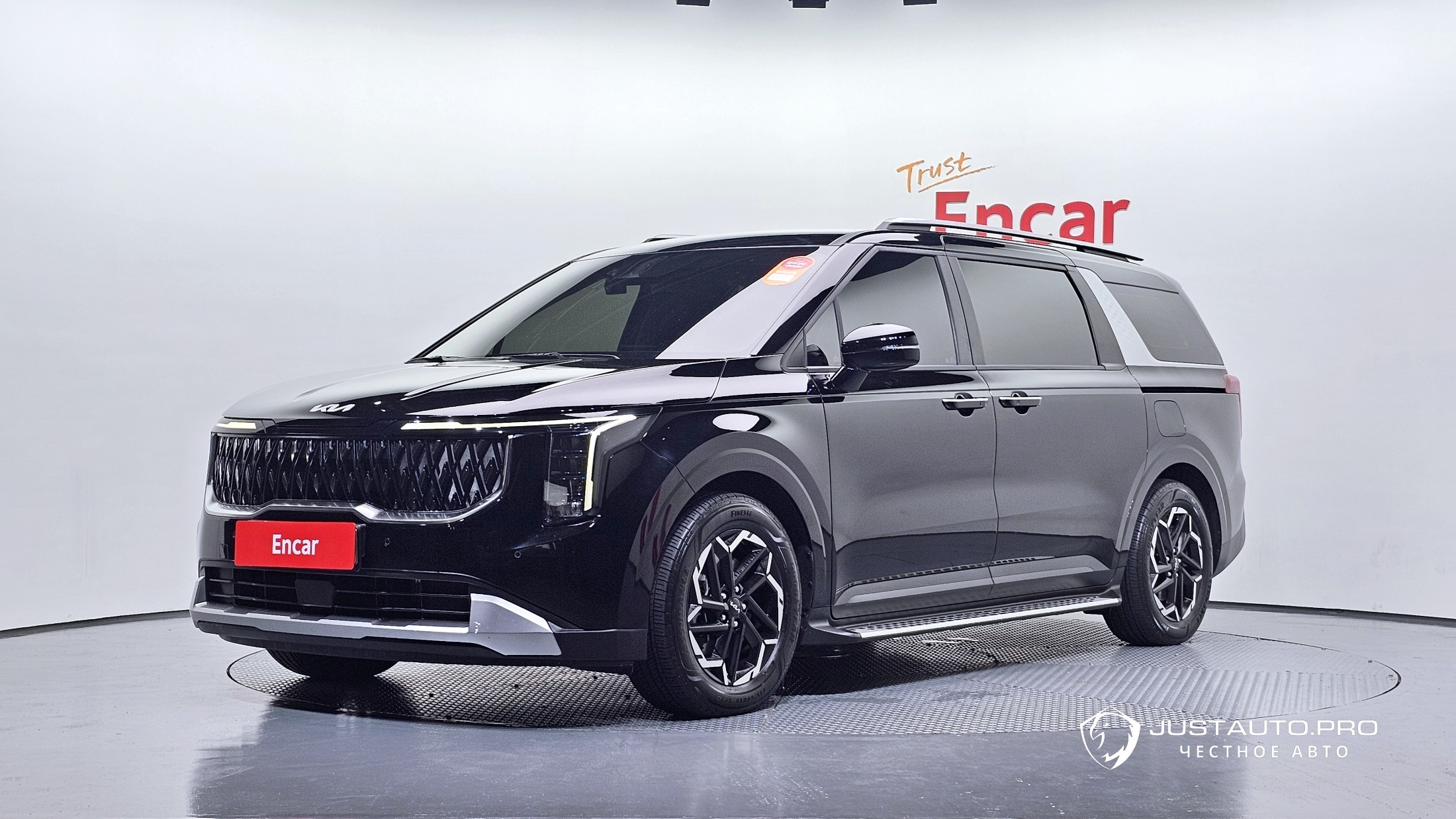Автомобиль Kia Canival