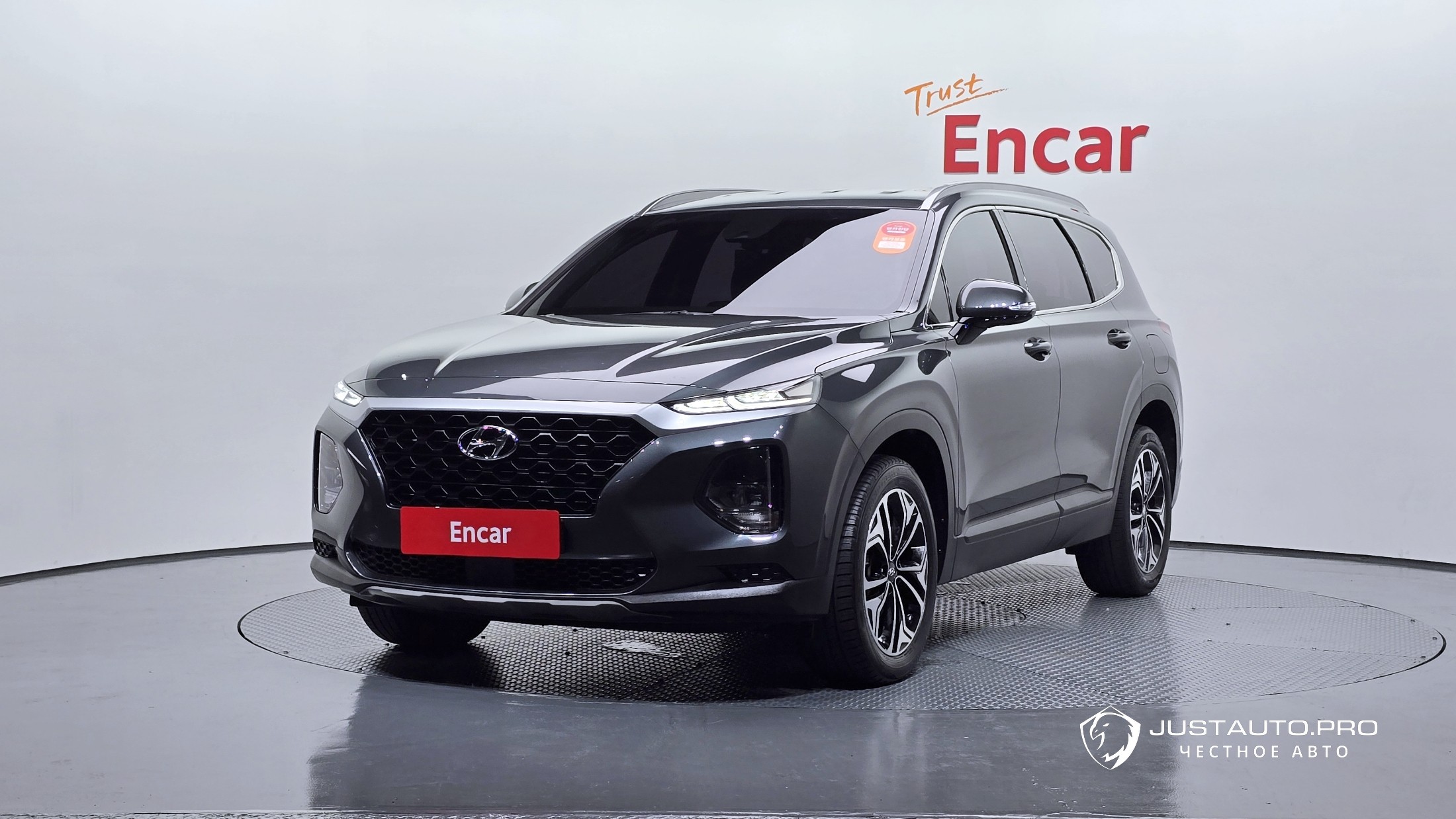 Автомобиль Hyundai Santafe