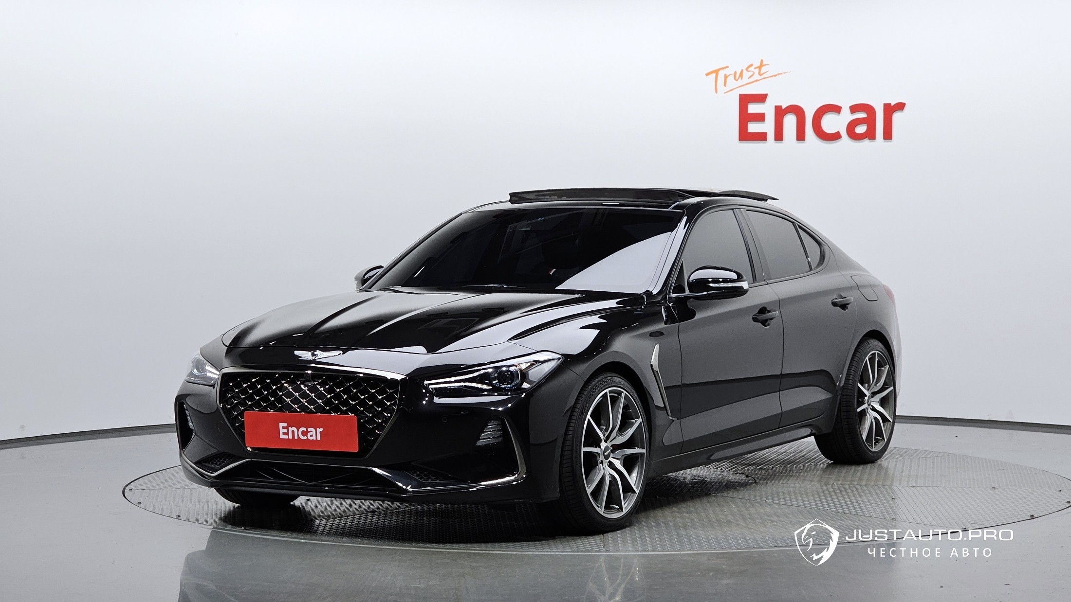 Автомобиль Genesis G70