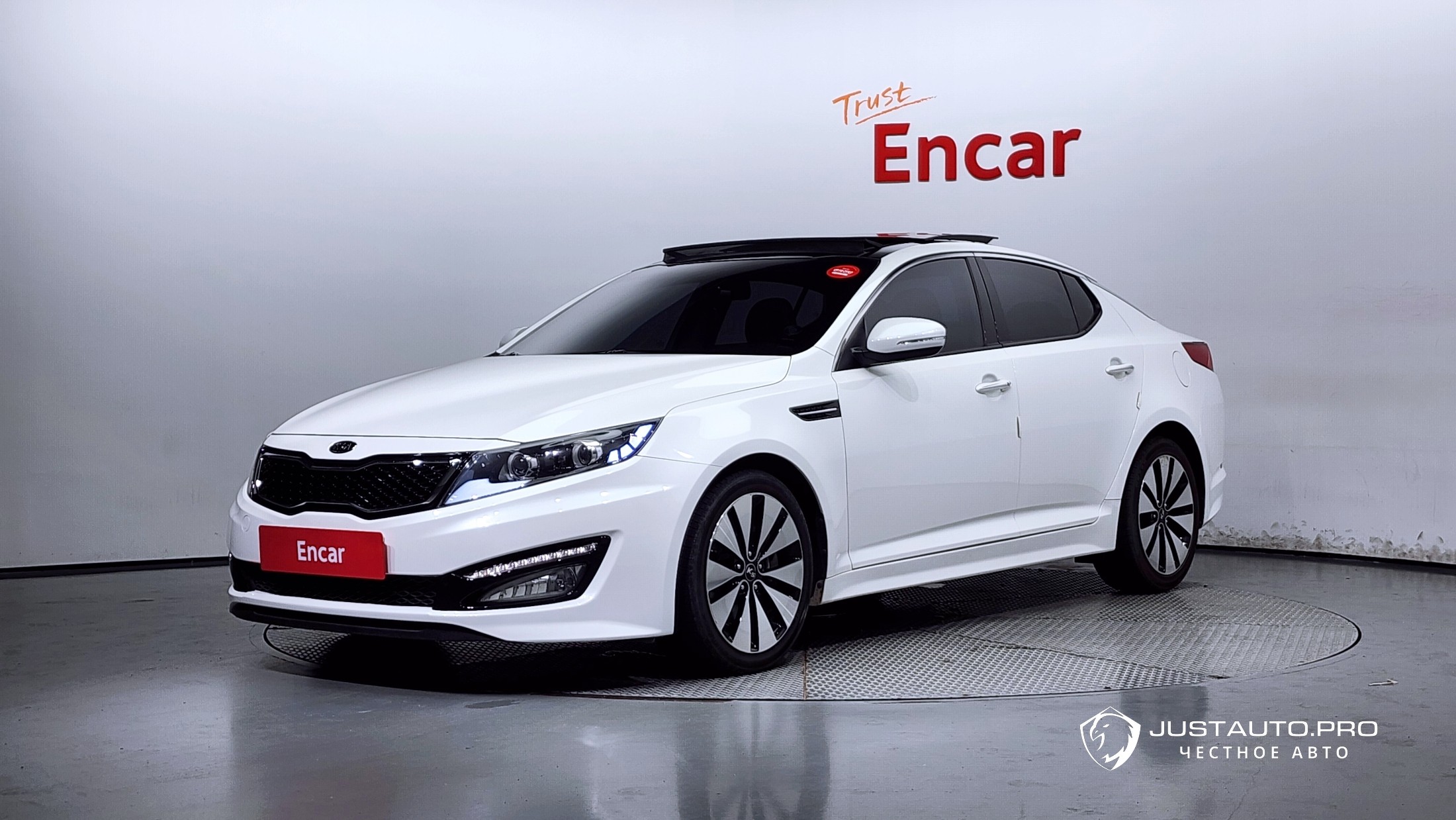 Автомобиль Kia K5