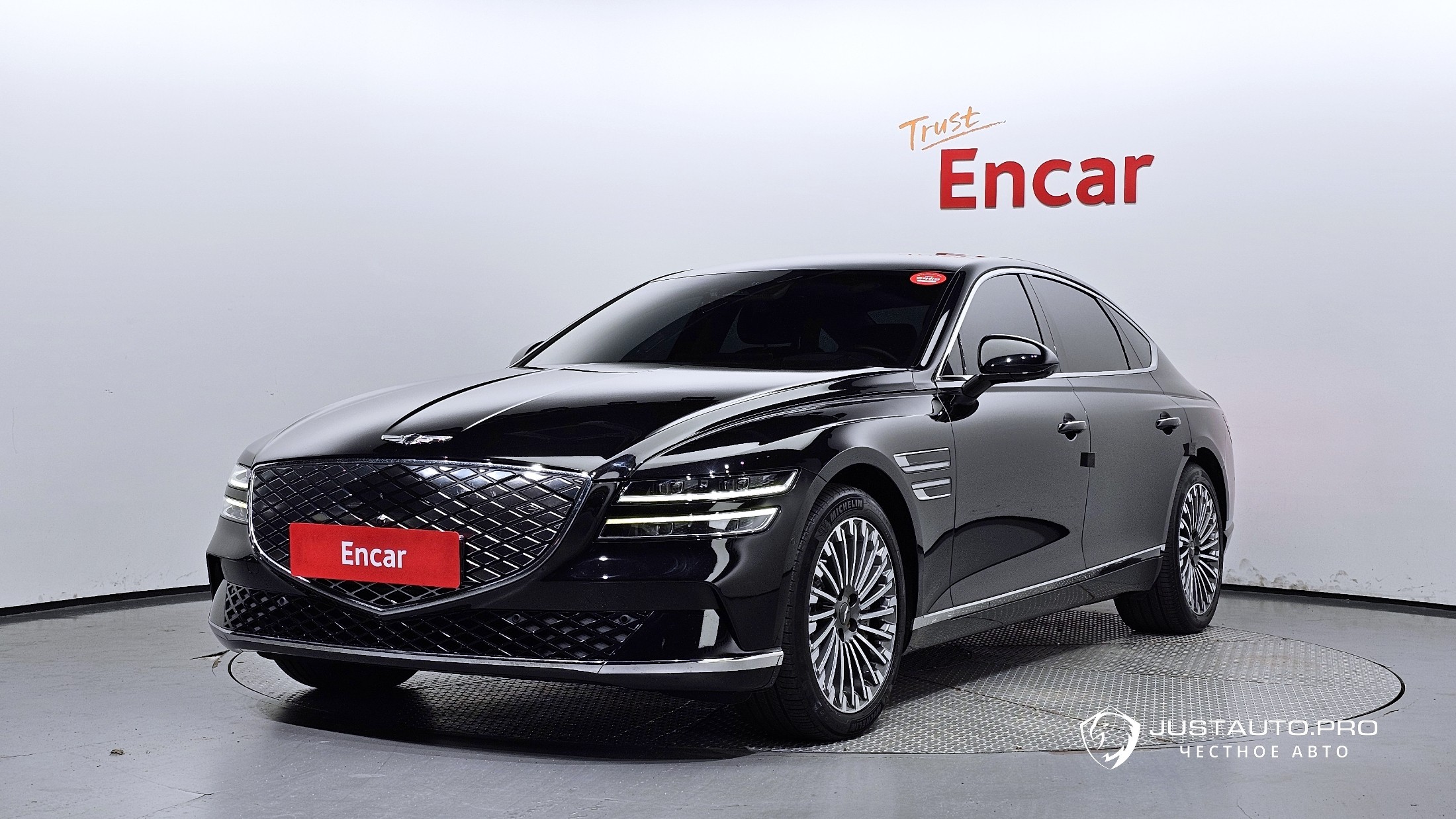 Автомобиль Genesis G80