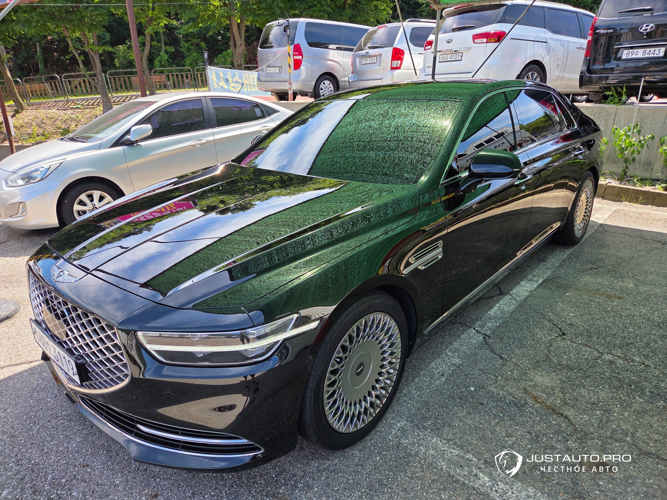 Автомобиль Genesis G90