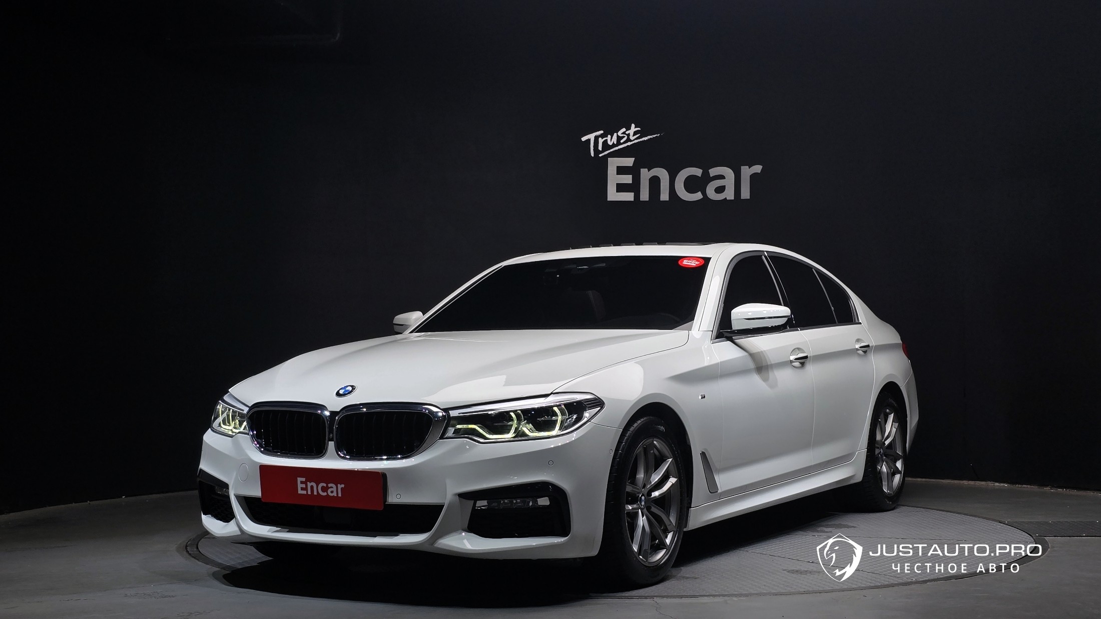 Автомобиль BMW 5-Series