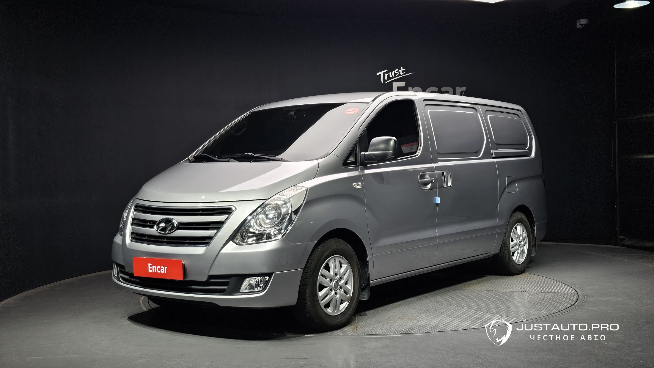 Автомобиль Hyundai Starex