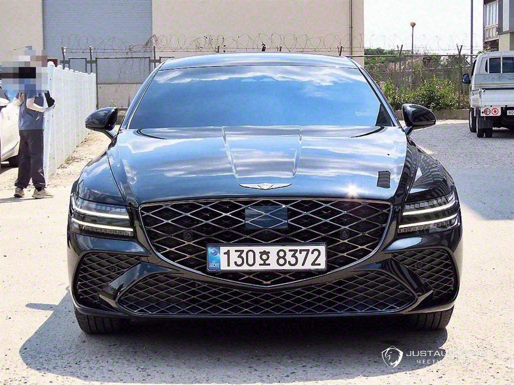 Автомобиль Genesis G80