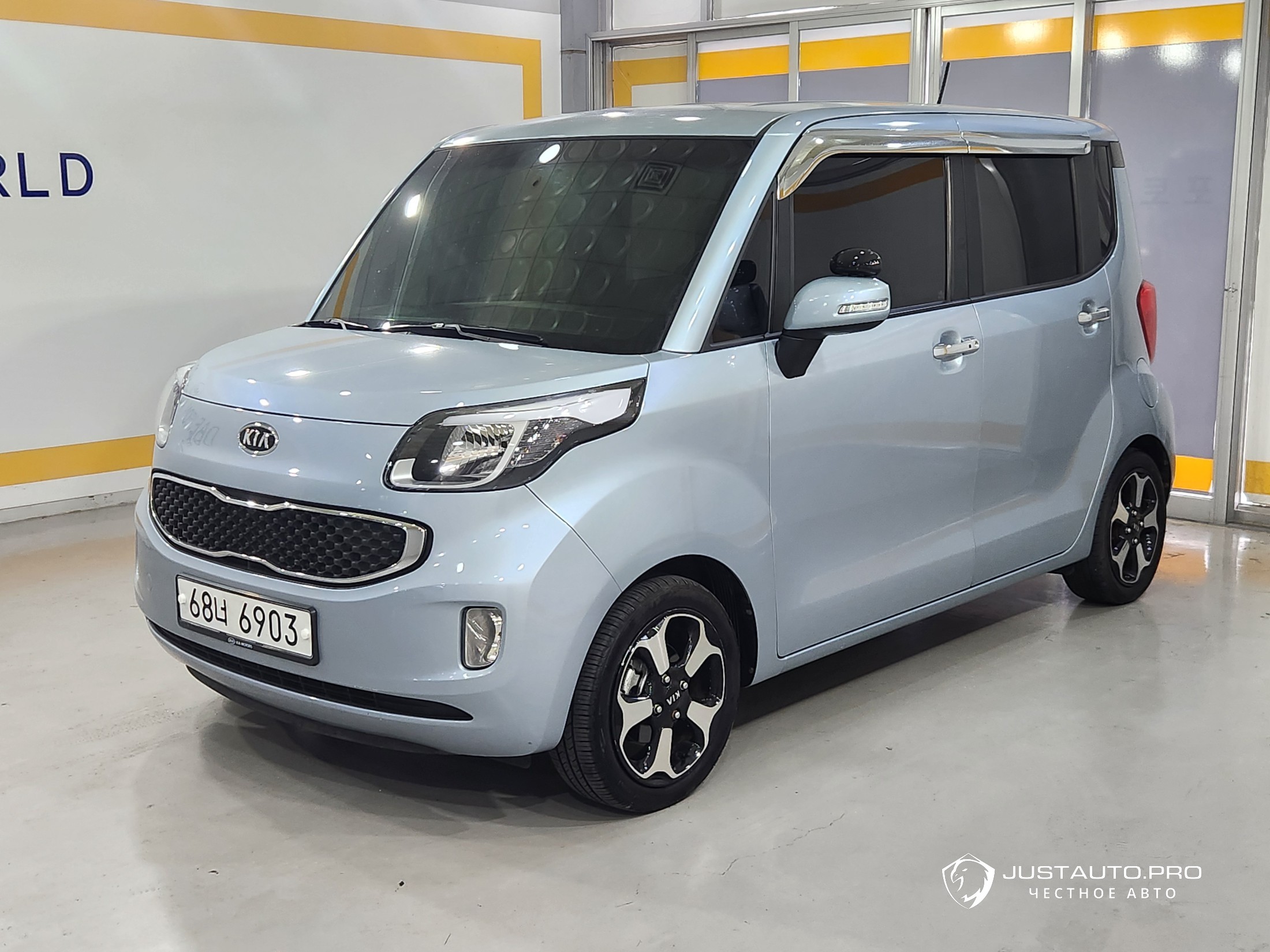 Автомобиль Kia RAY