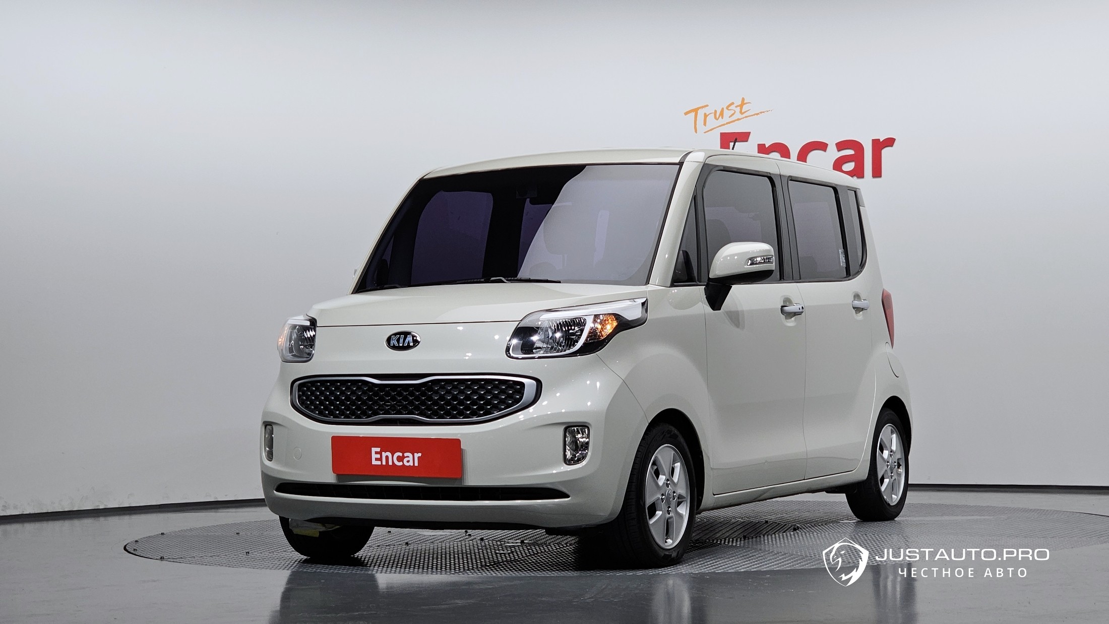 Автомобиль Kia RAY