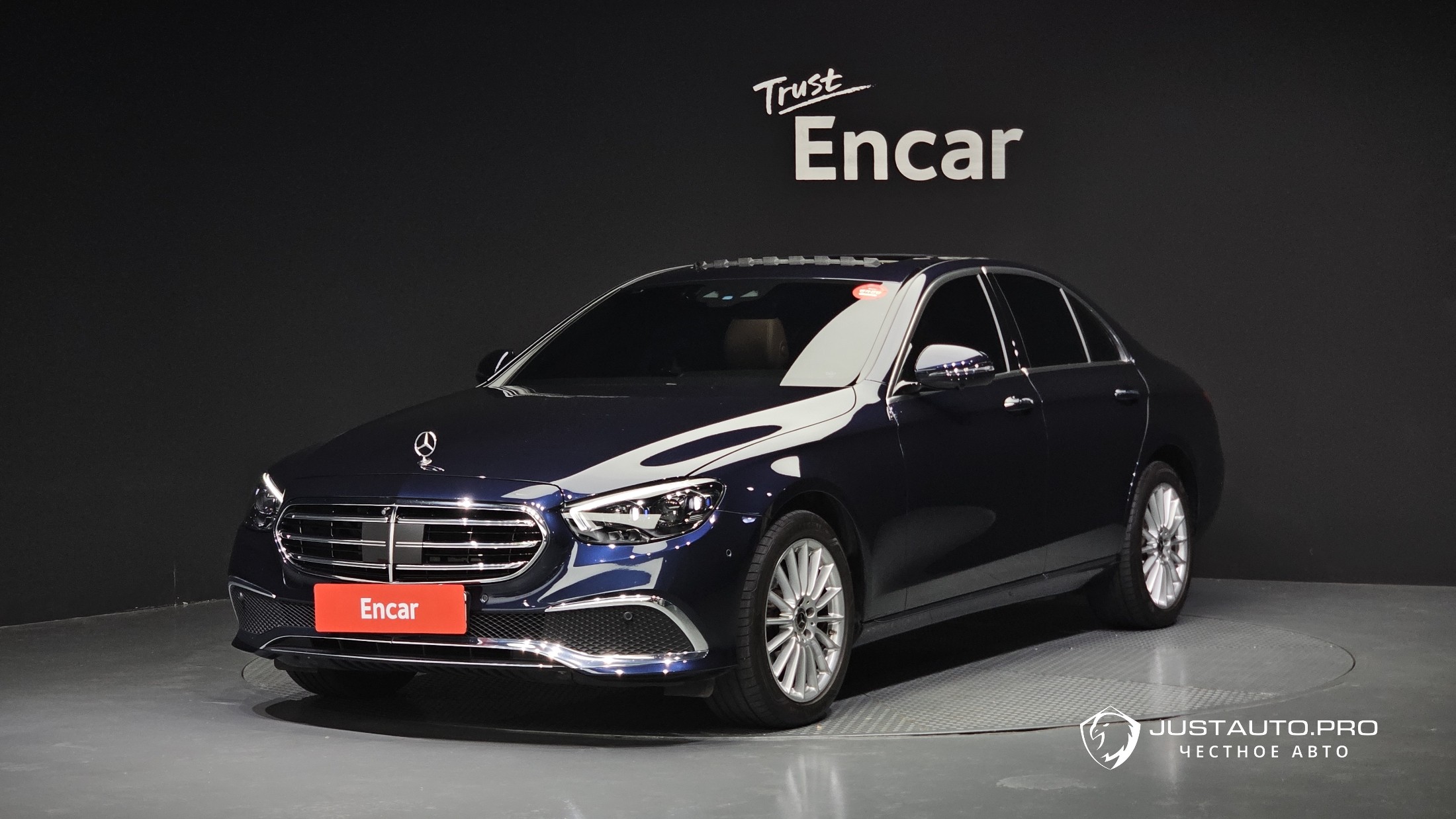 Автомобиль Mercedes-Benz E-Class