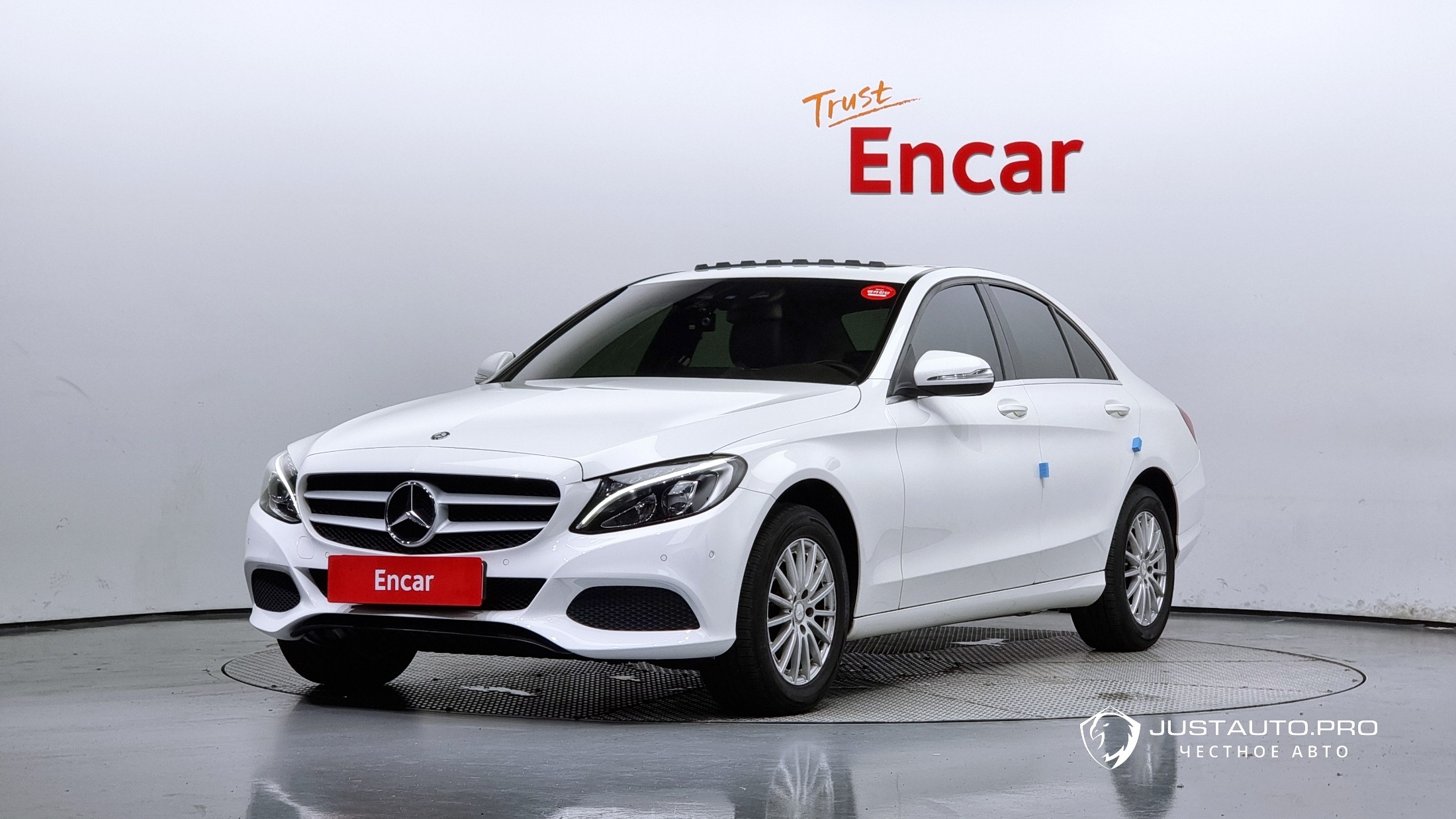 Автомобиль Mercedes-Benz C-Class