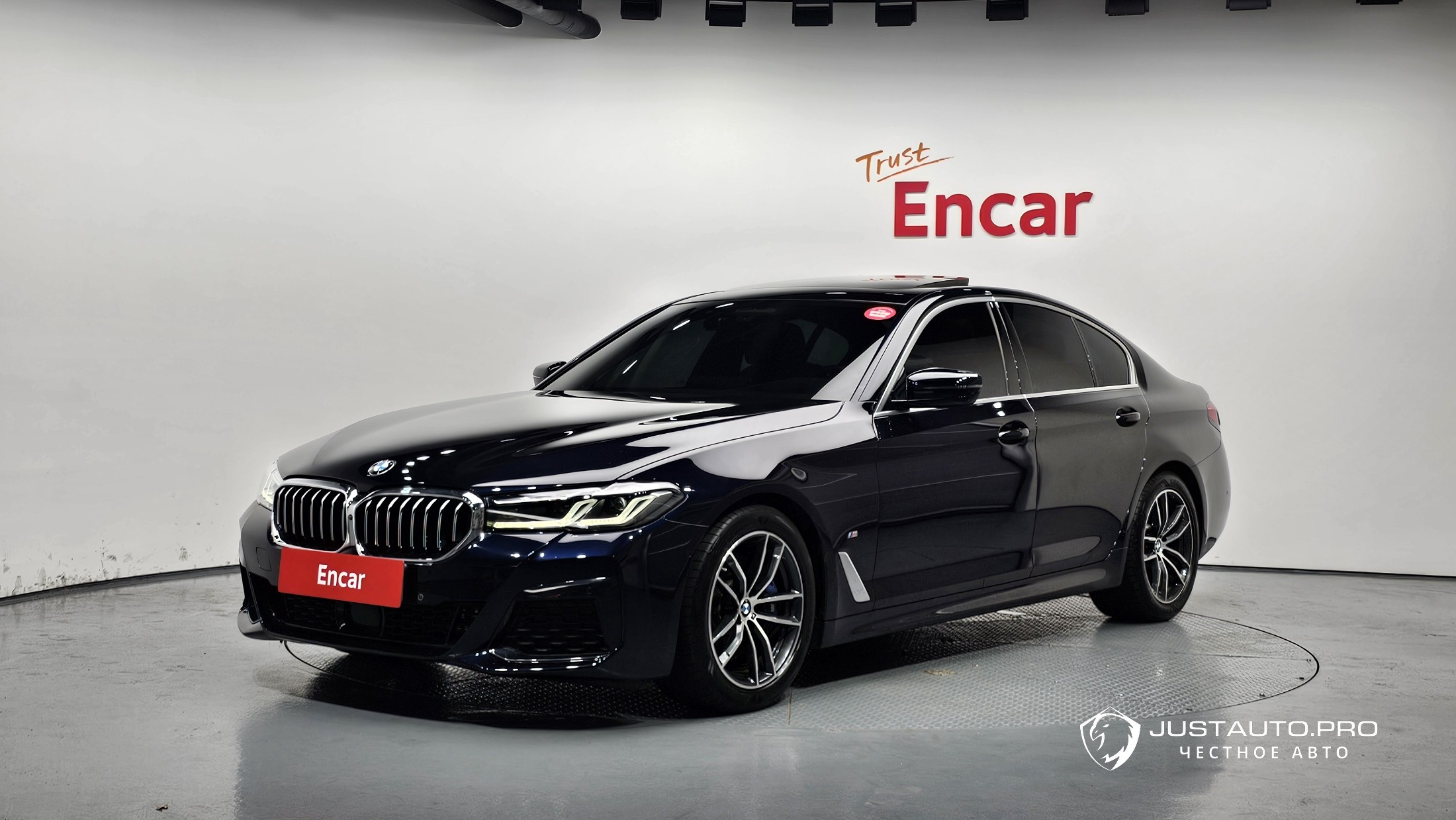 Автомобиль BMW 5-Series