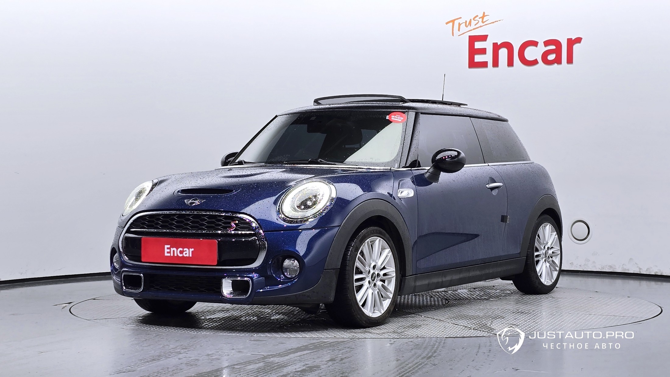 Автомобиль Mini Cooper