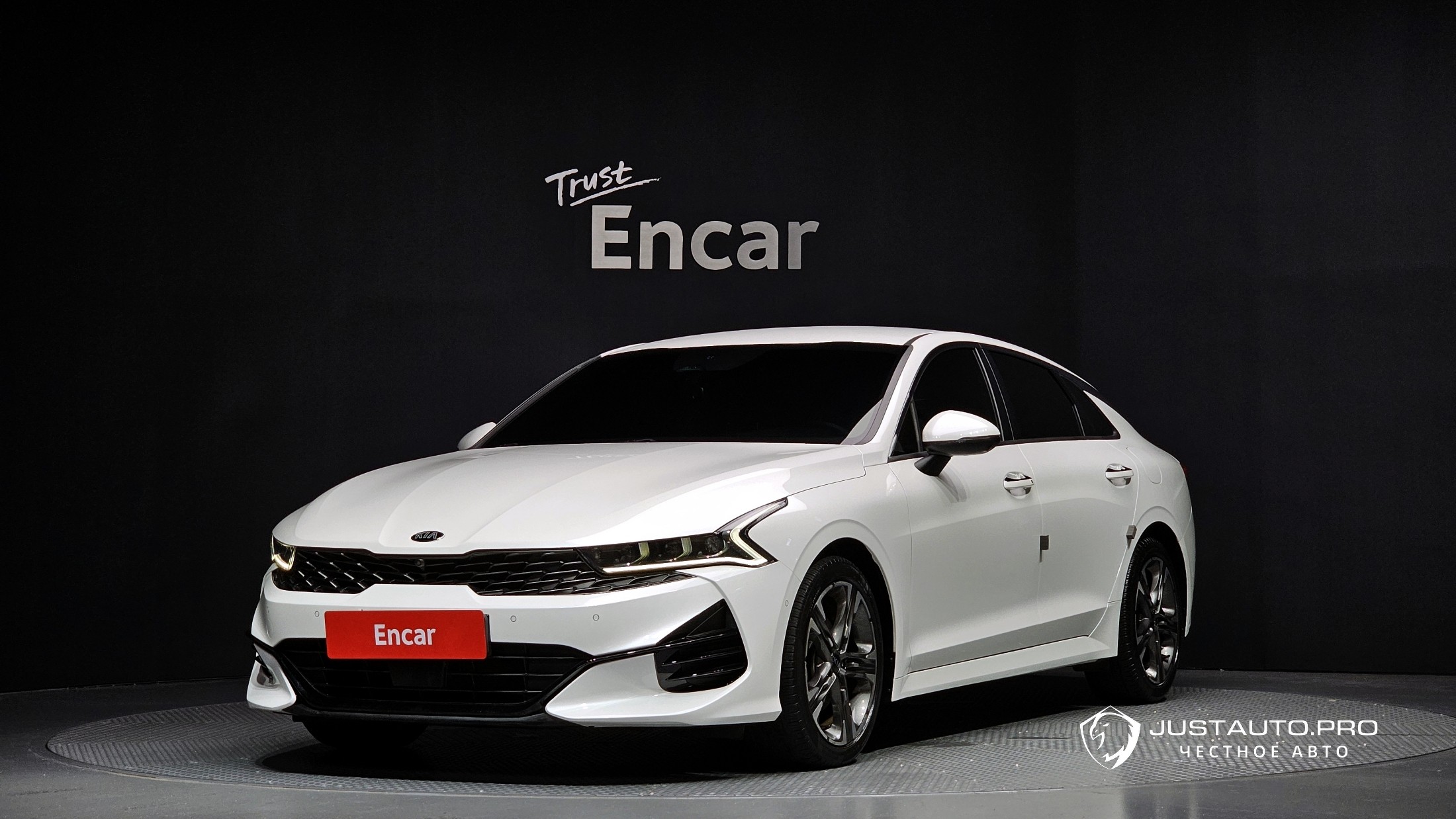 Автомобиль Kia K5
