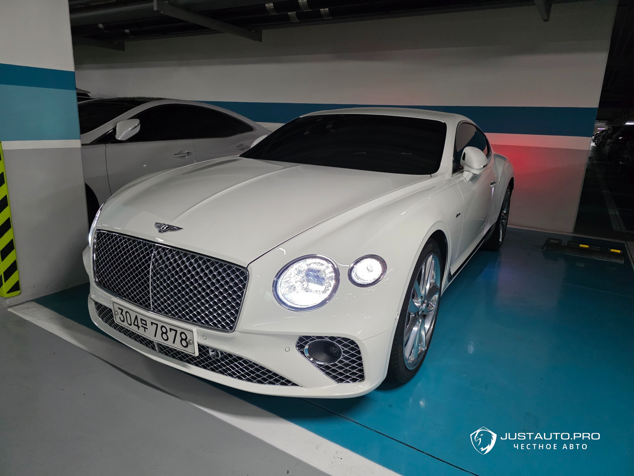 Автомобиль Bentley Continental