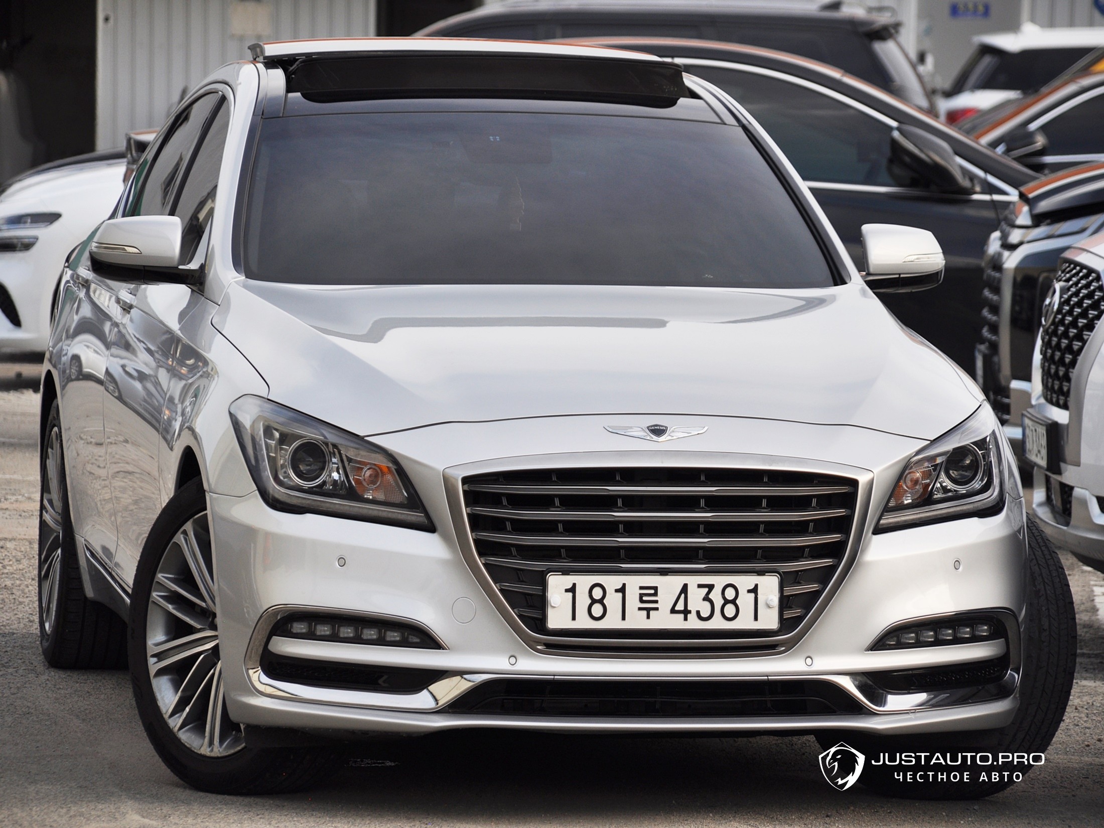 Автомобиль Genesis G80