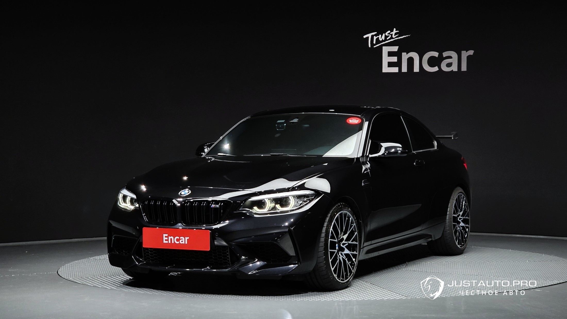 Автомобиль BMW M2