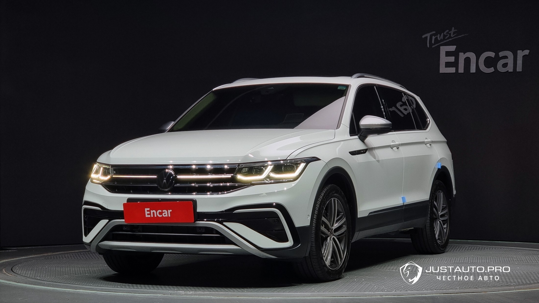 Автомобиль Volkswagen Tiguan