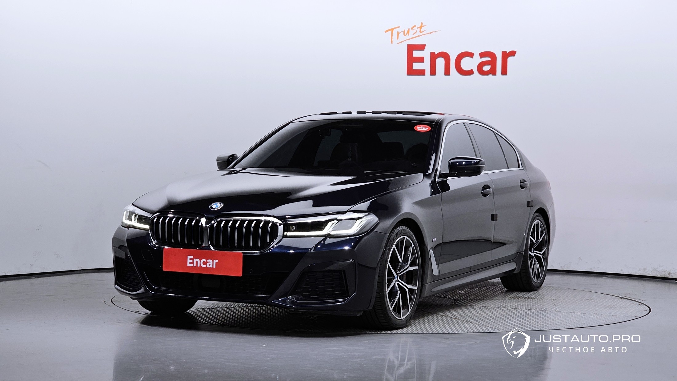 Автомобиль BMW 5-Series