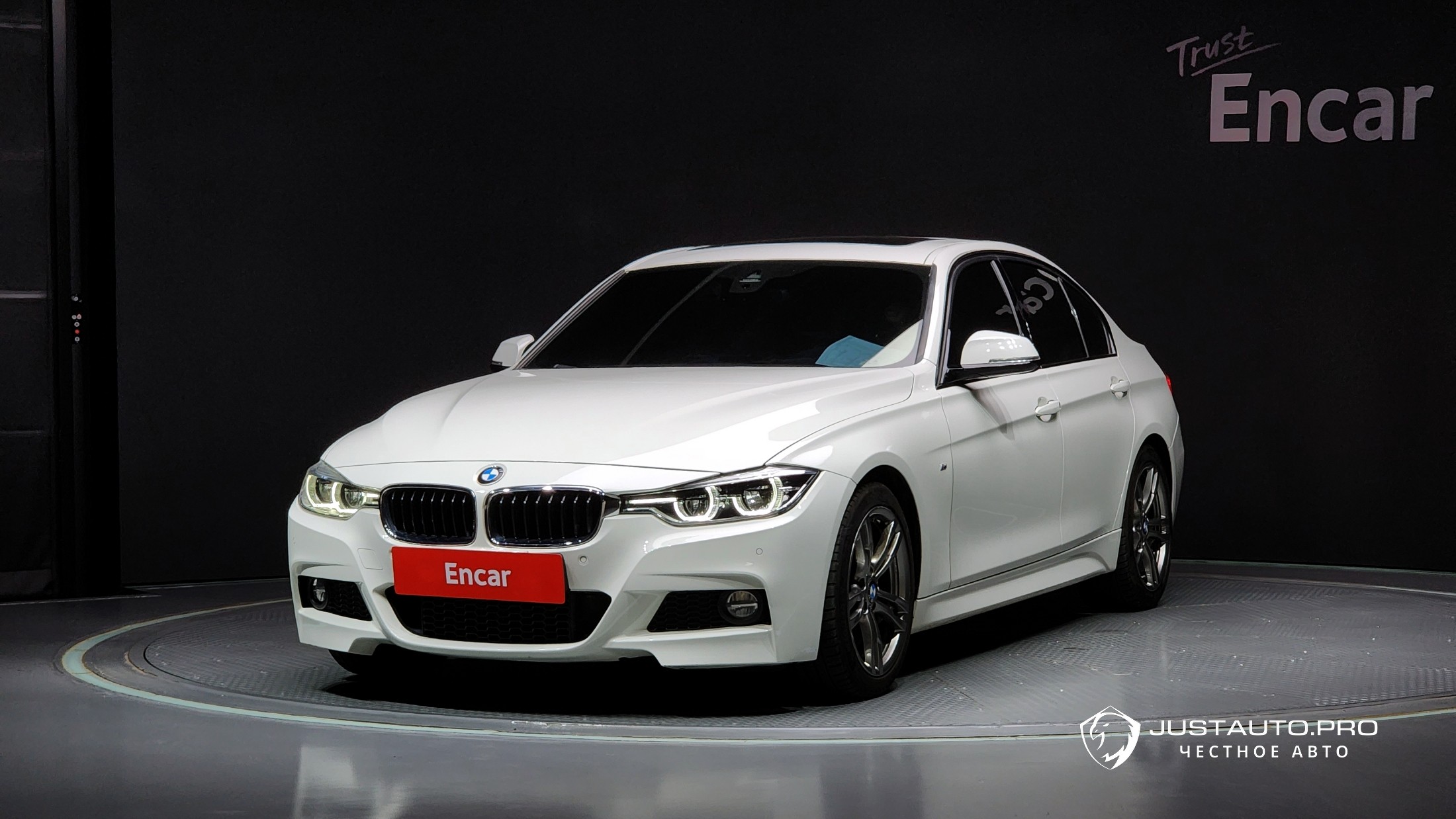 Автомобиль BMW 3-Series