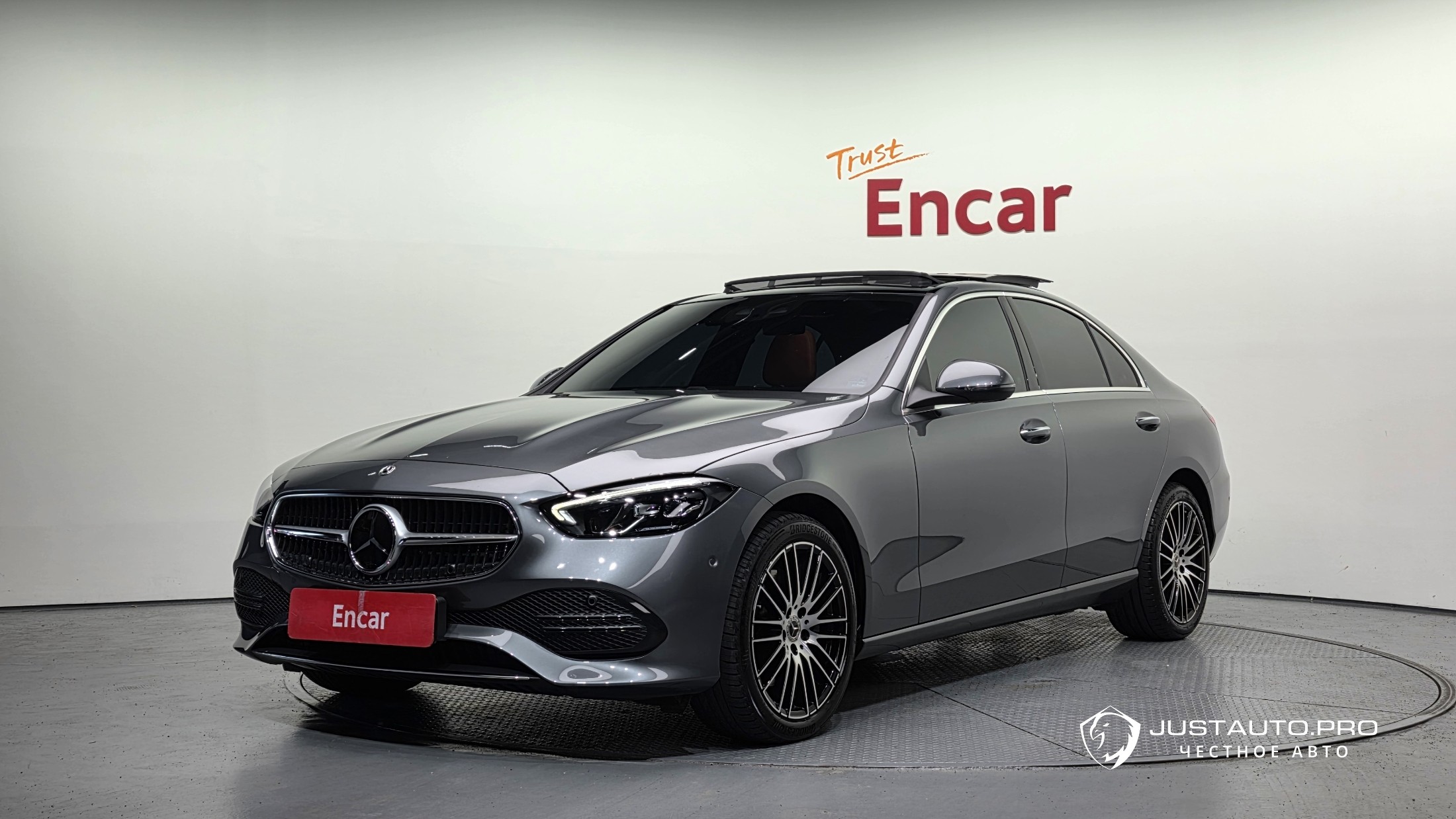 Автомобиль Mercedes-Benz C-Class
