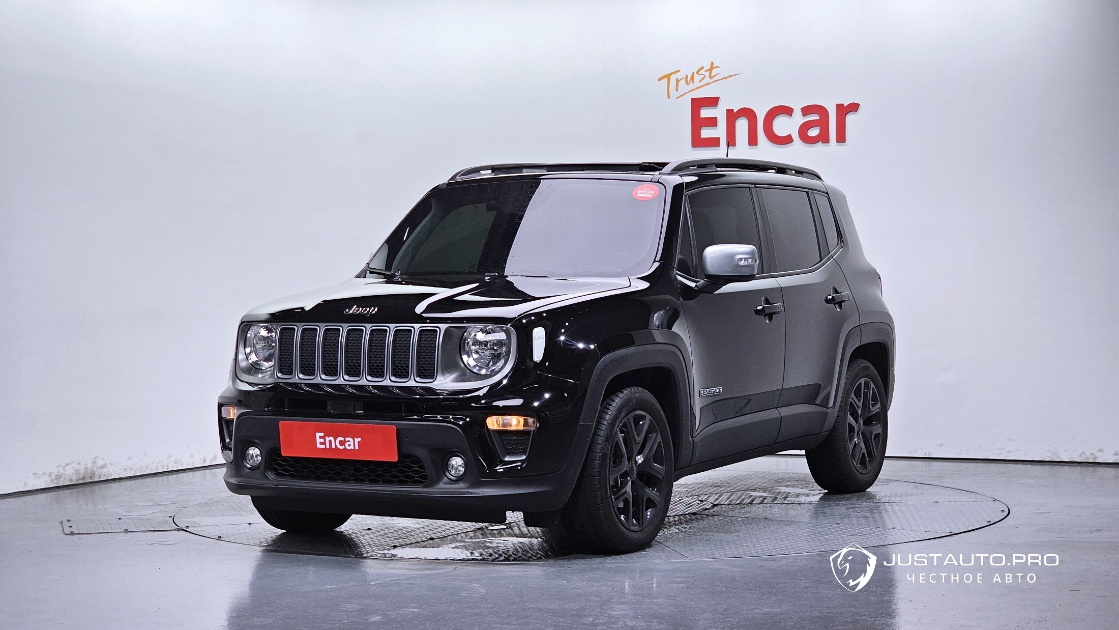Автомобиль Jeep Renegade
