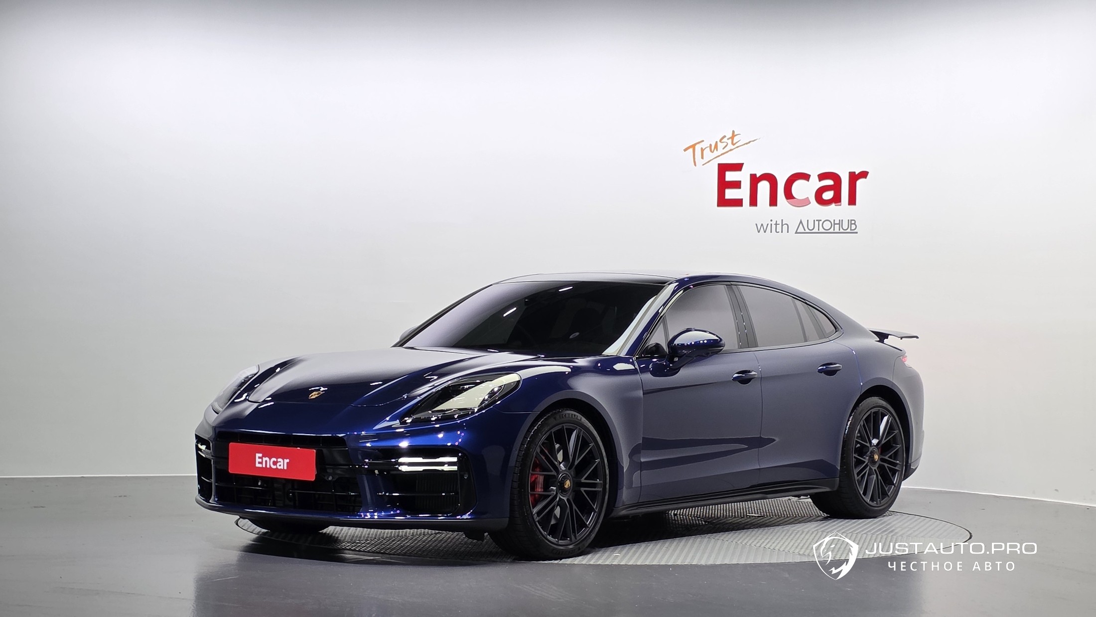 Автомобиль Porsche Panamera