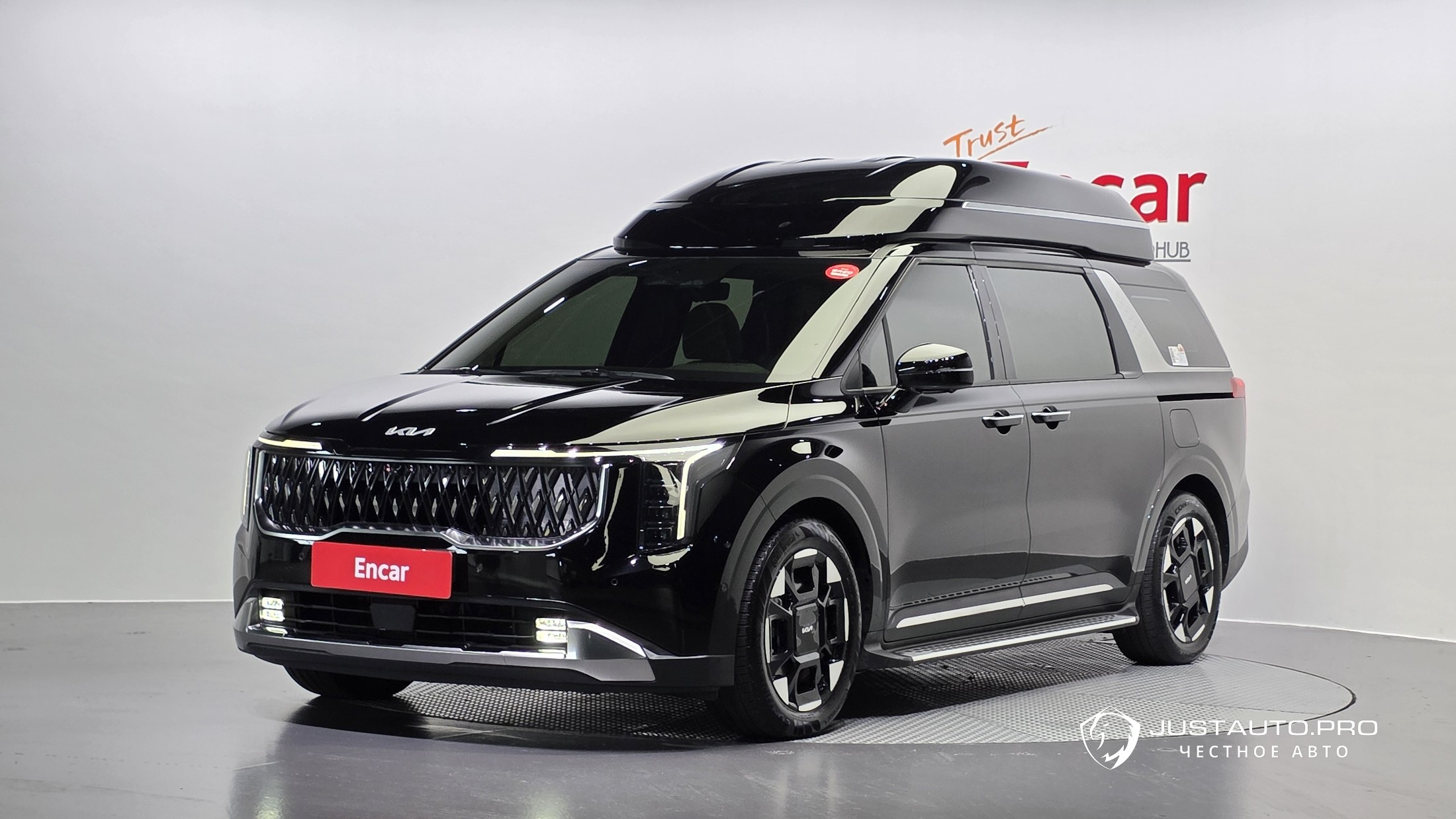Автомобиль Kia Canival