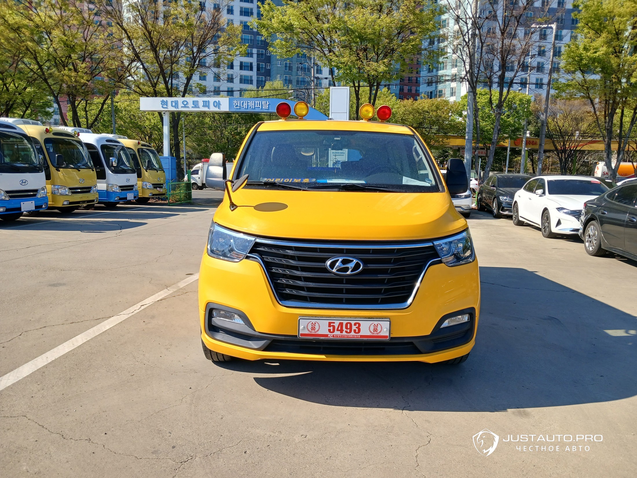 Автомобиль Hyundai Starex
