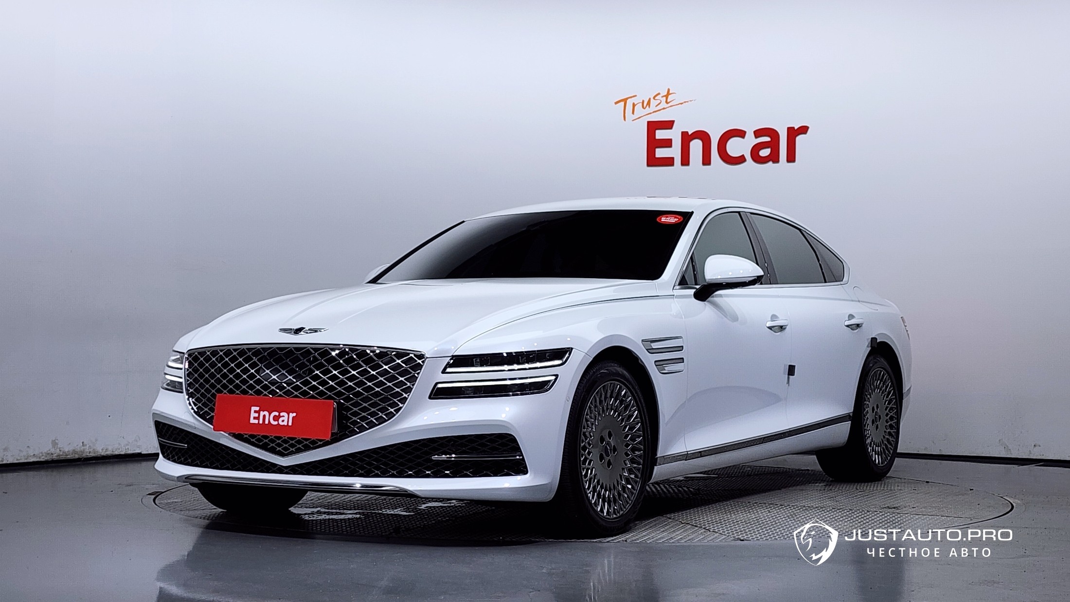 Автомобиль Genesis G80