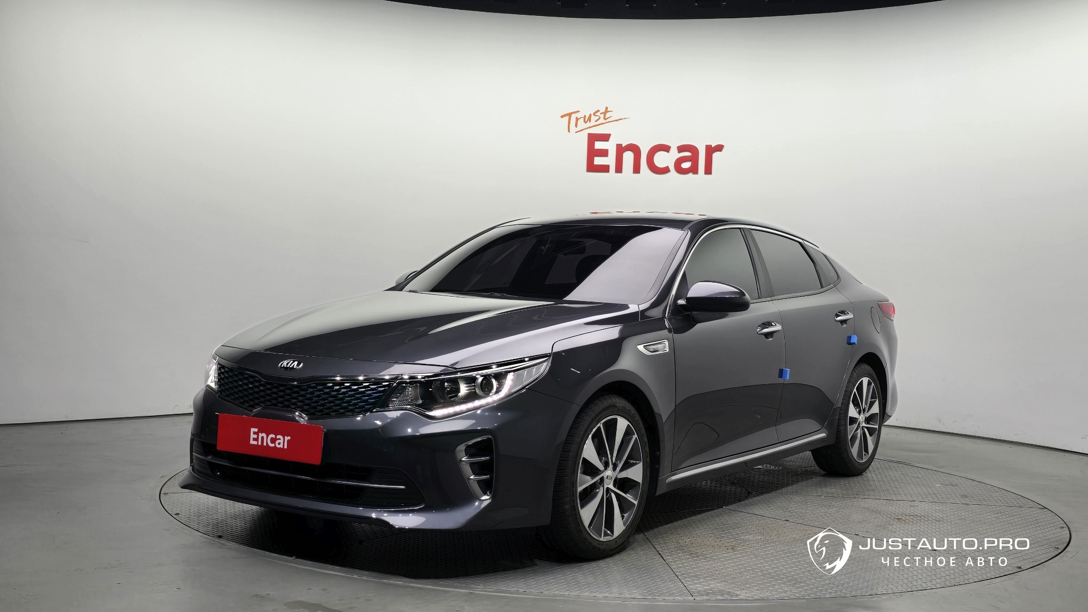 Автомобиль Kia K5