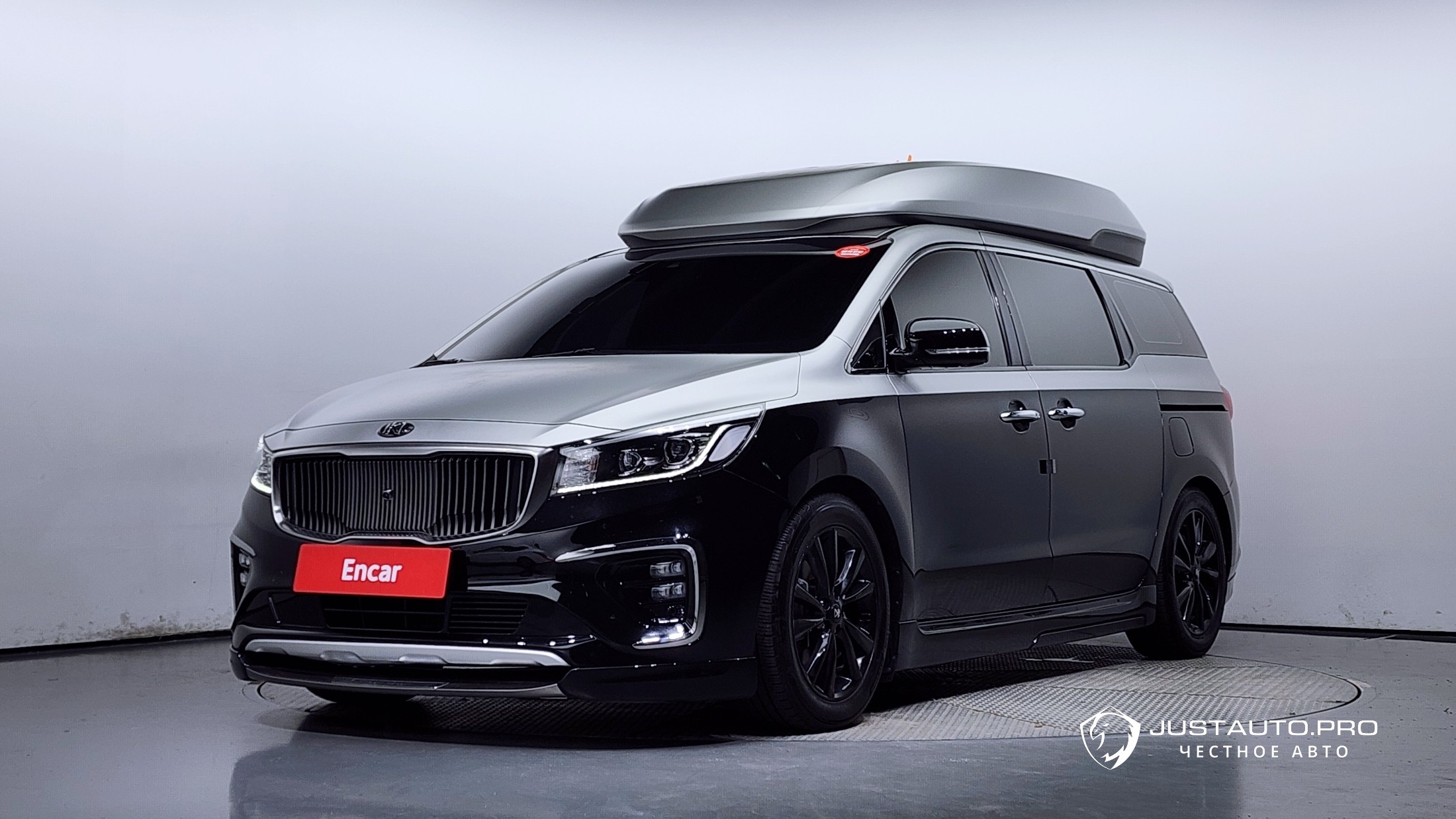 Автомобиль Kia Canival