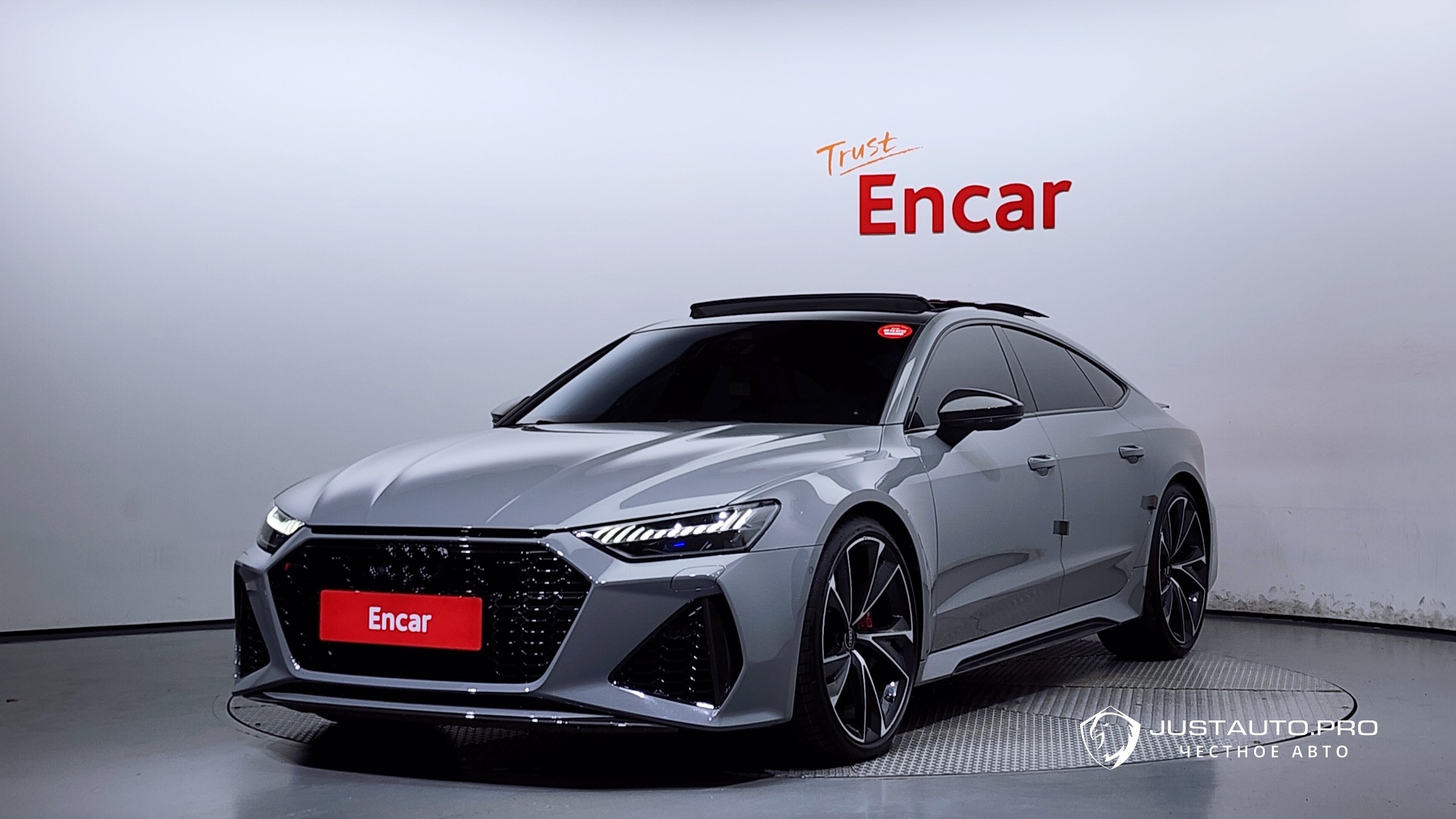 Автомобиль Audi RS7