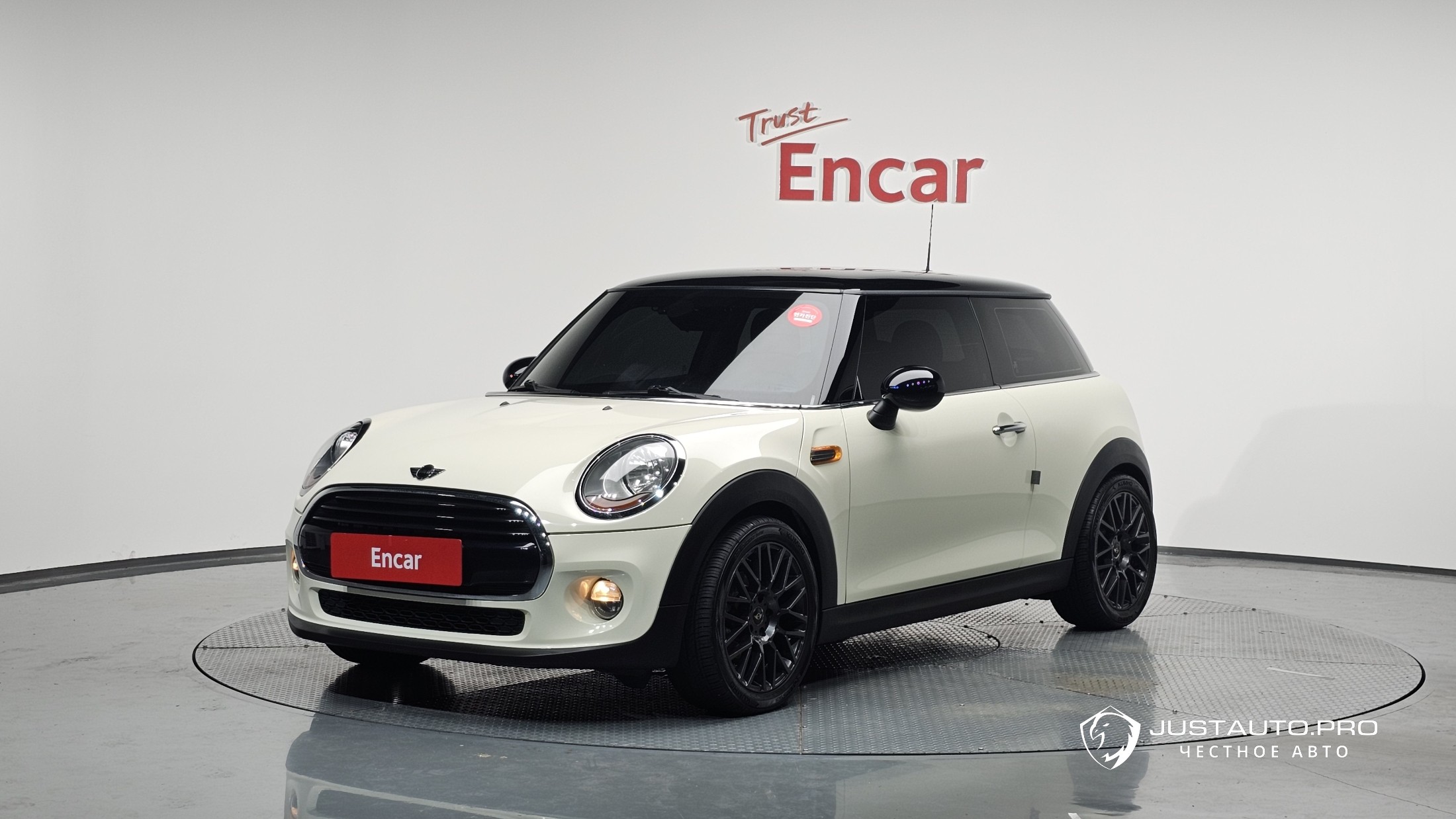 Автомобиль Mini Cooper