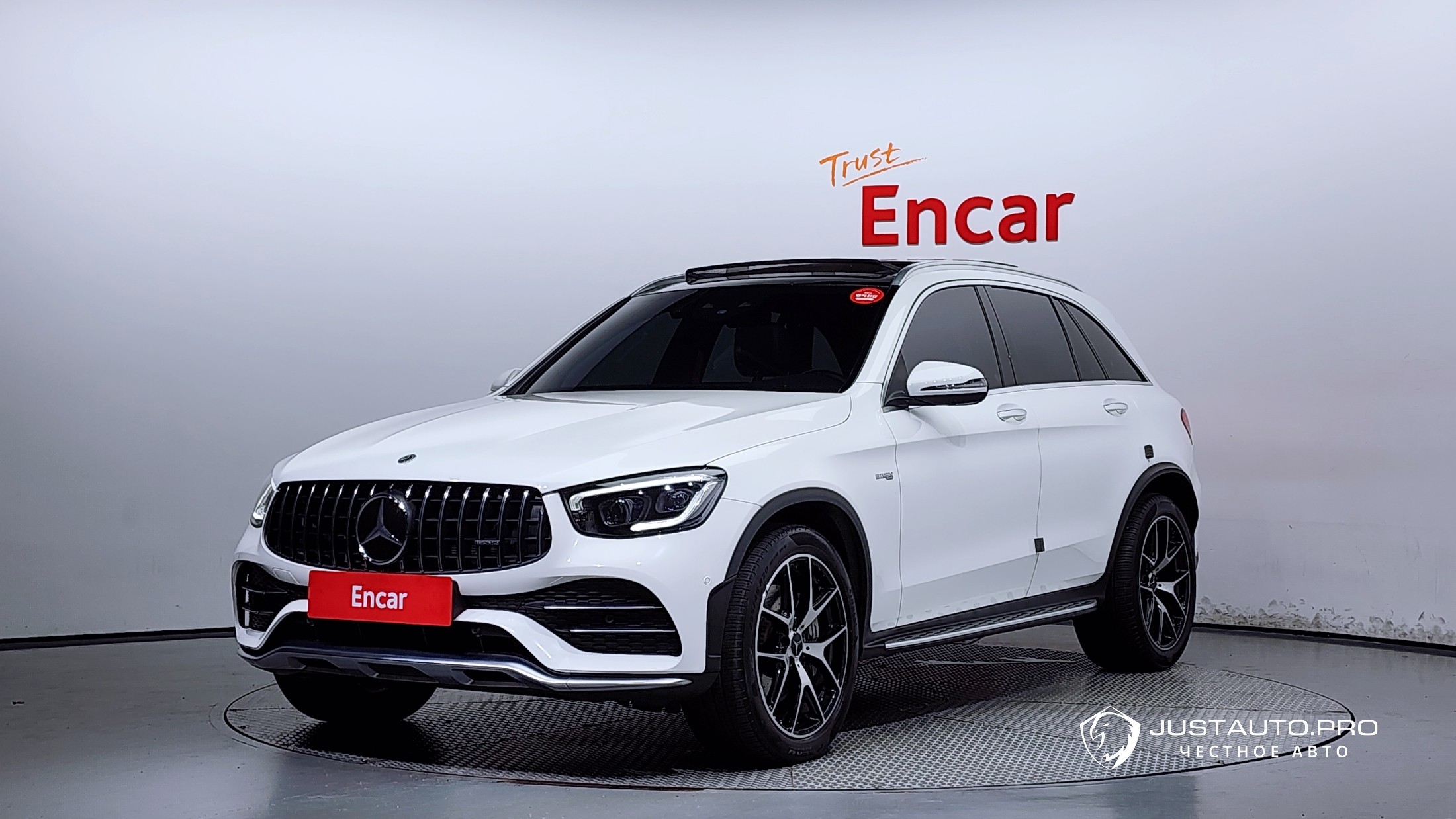 Автомобиль Mercedes-Benz GLC-Class