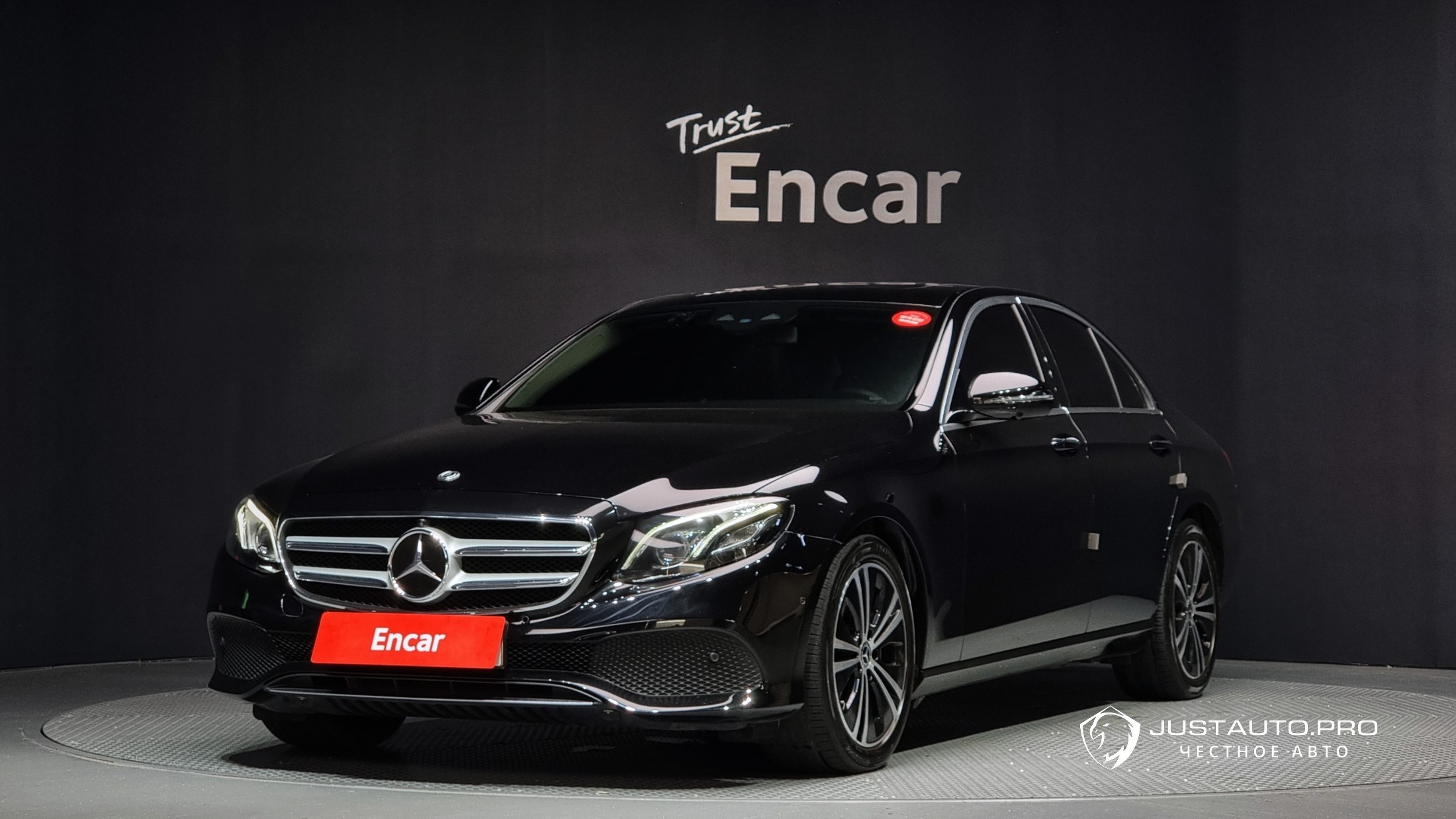 Автомобиль Mercedes-Benz E-Class