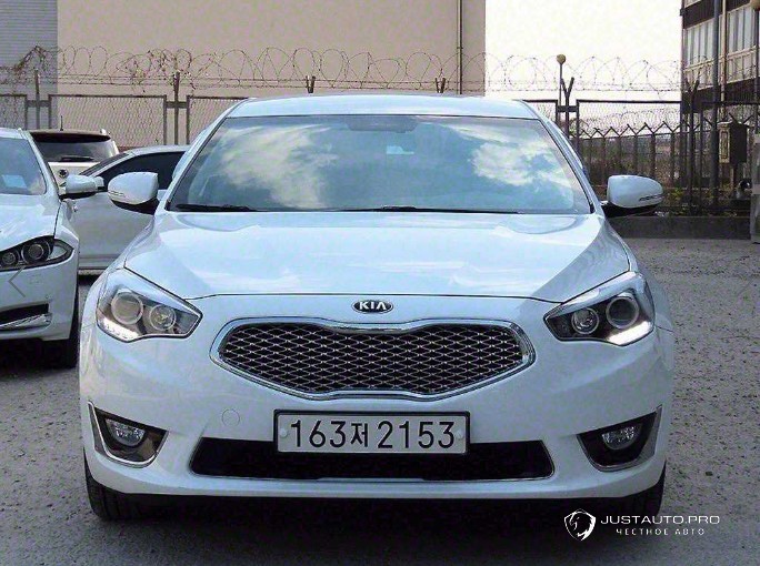 Автомобиль Kia K7
