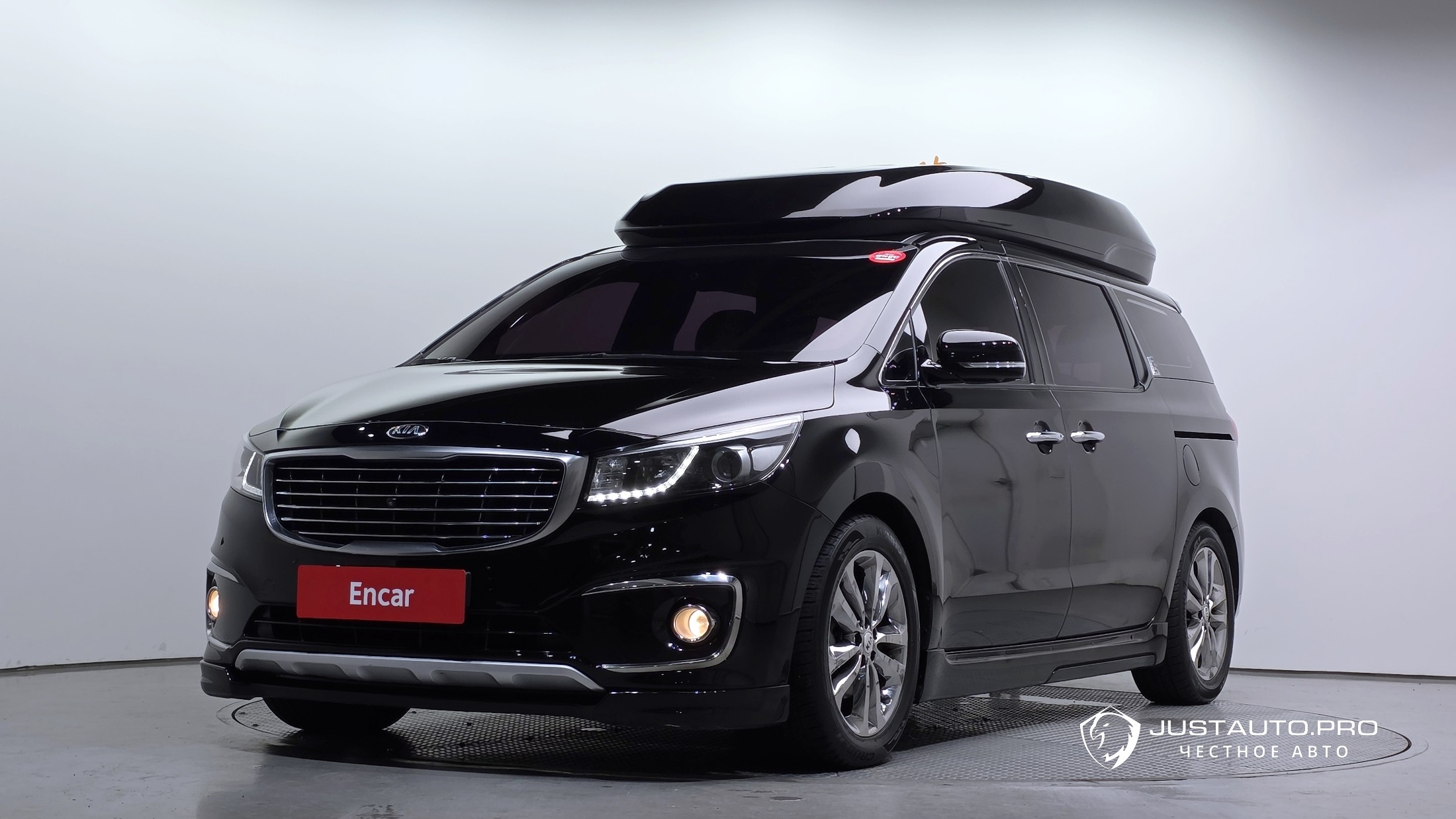 Автомобиль Kia Canival