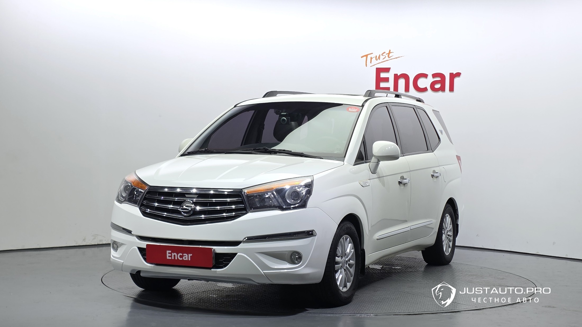 Автомобиль KG_Mobility_Ssangyong KORANDO