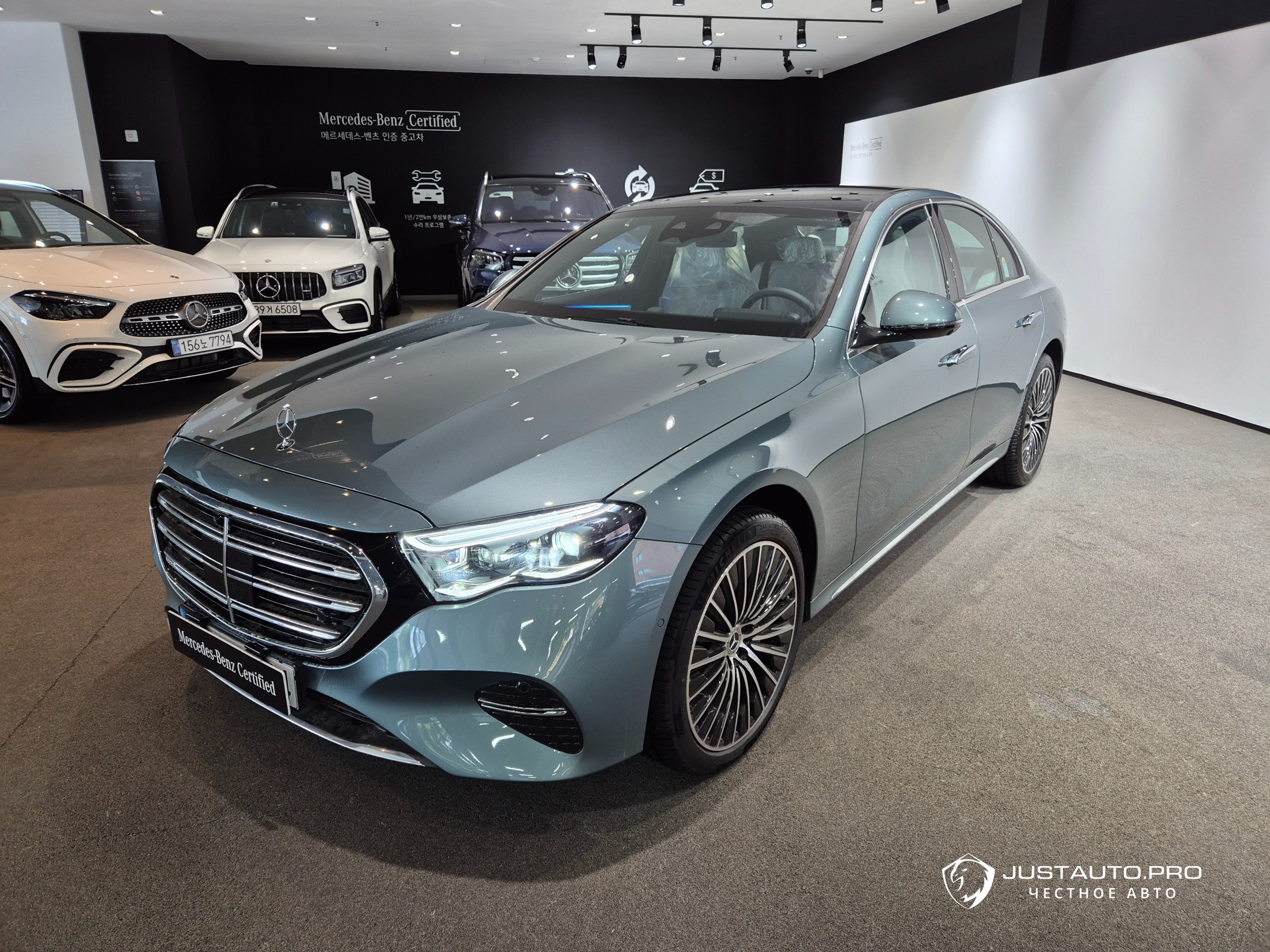 Автомобиль Mercedes-Benz E-Class