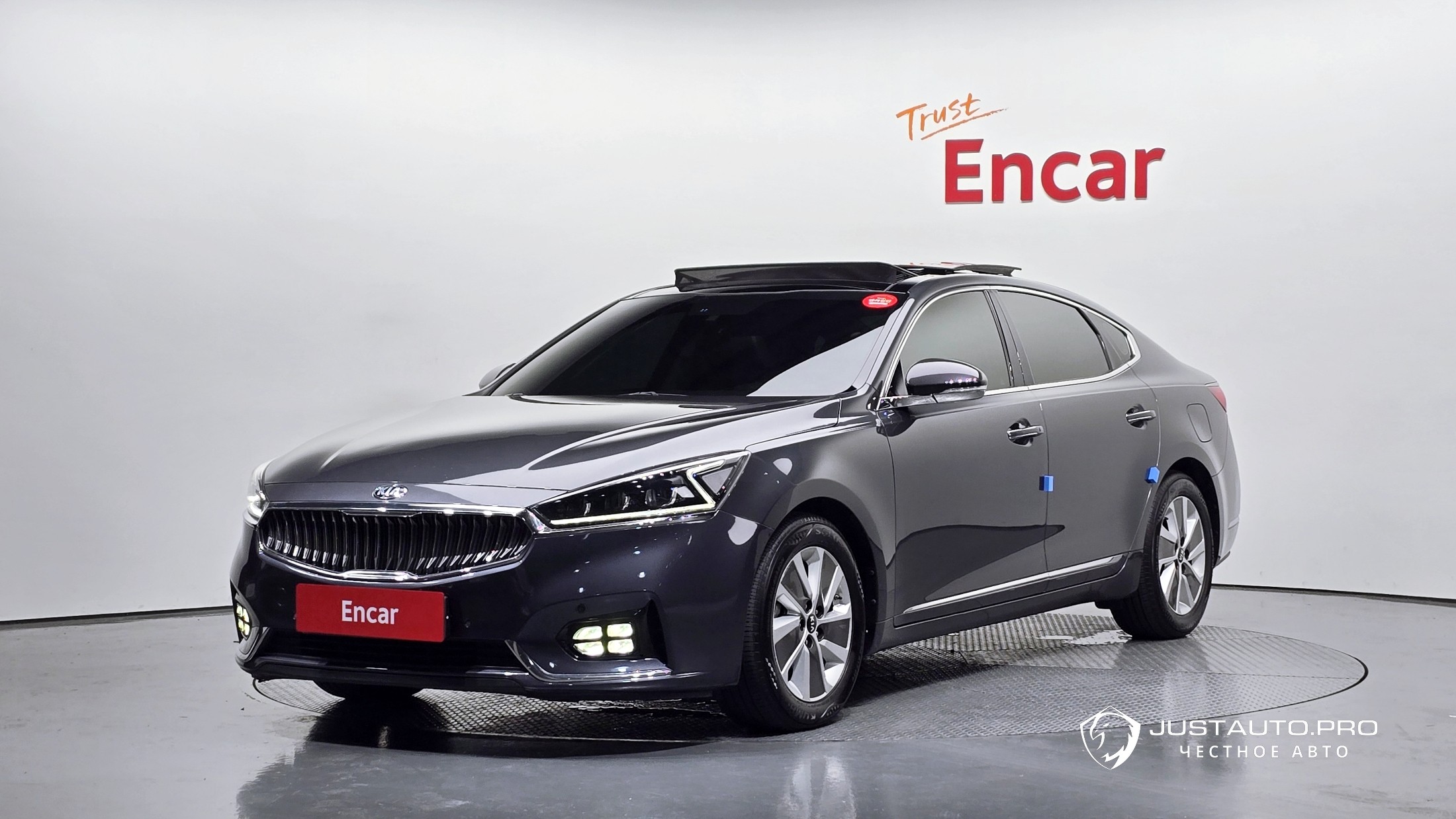 Автомобиль Kia K7