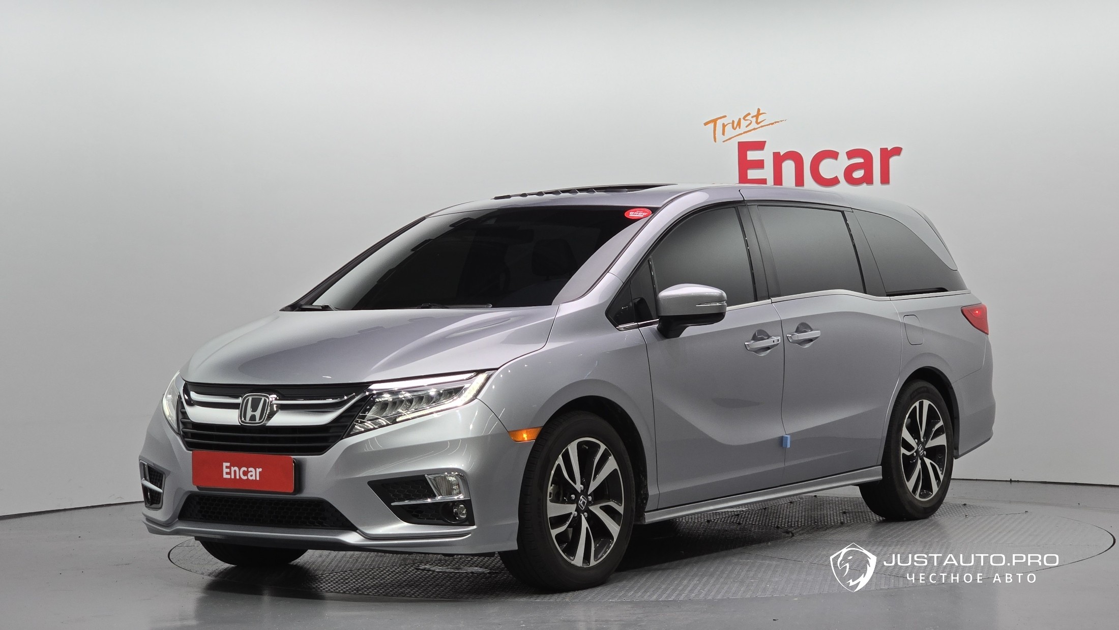 Автомобиль Honda Odyssey