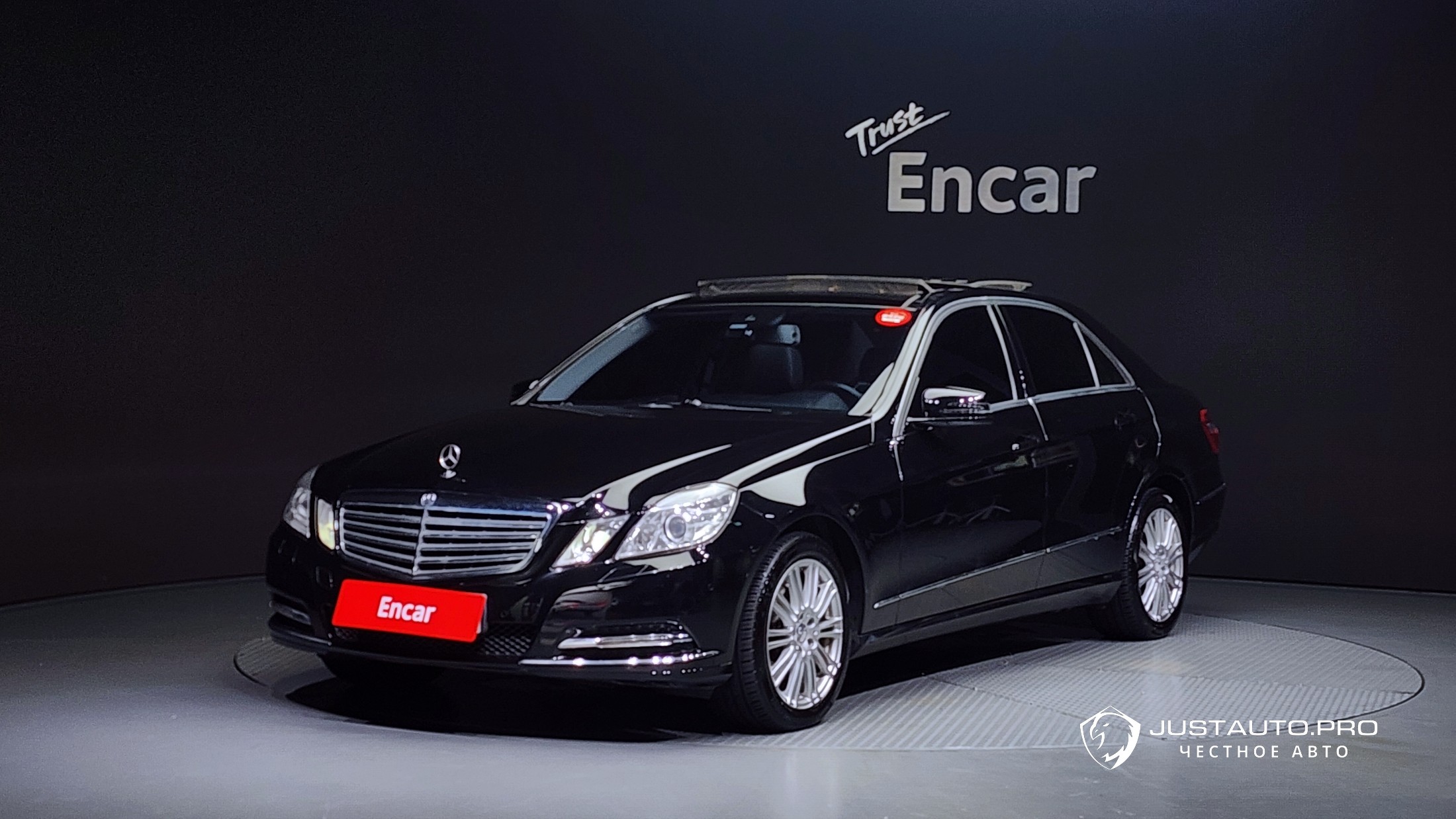 Автомобиль Mercedes-Benz E-Class