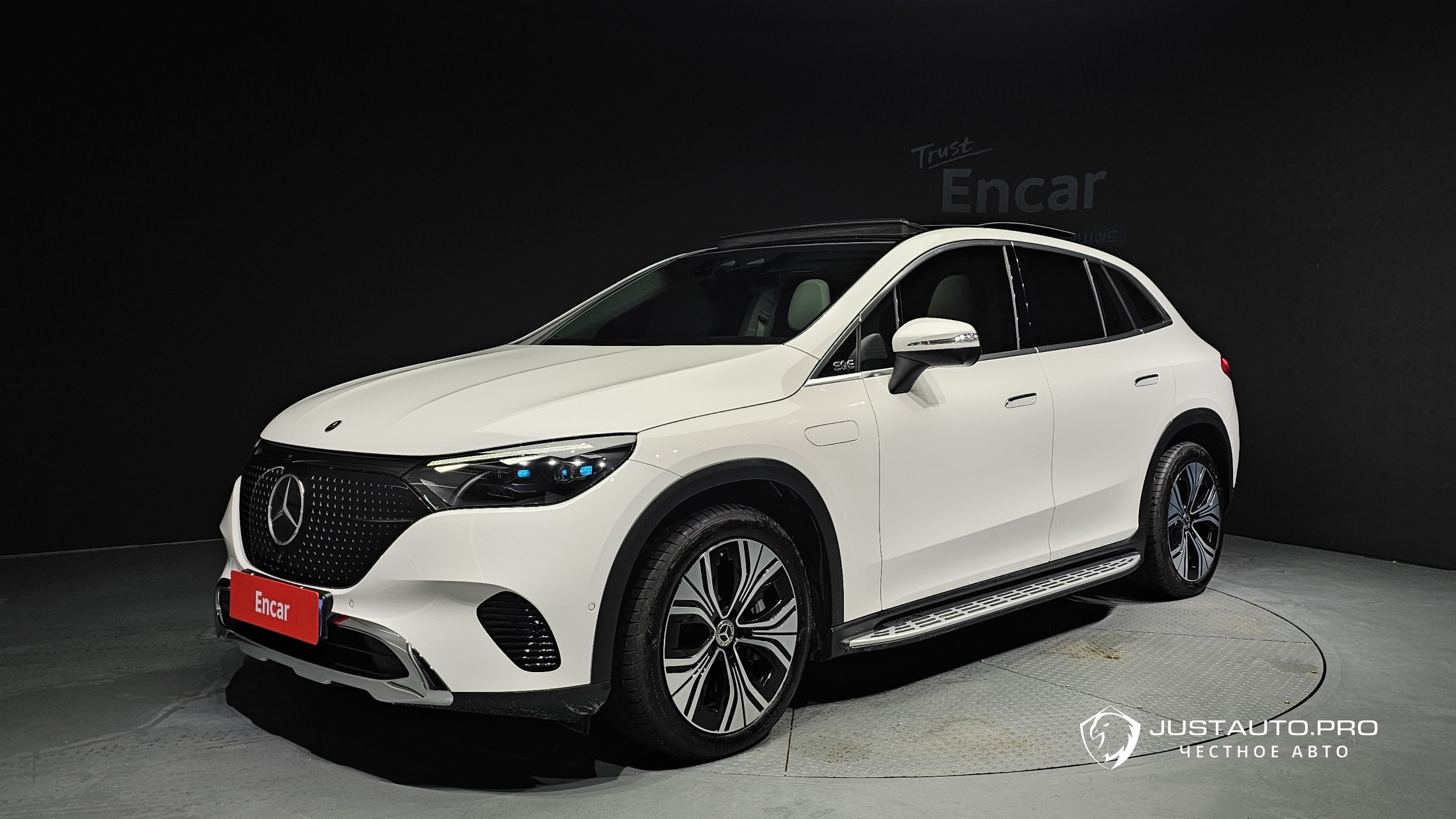 Автомобиль Mercedes-Benz EQE