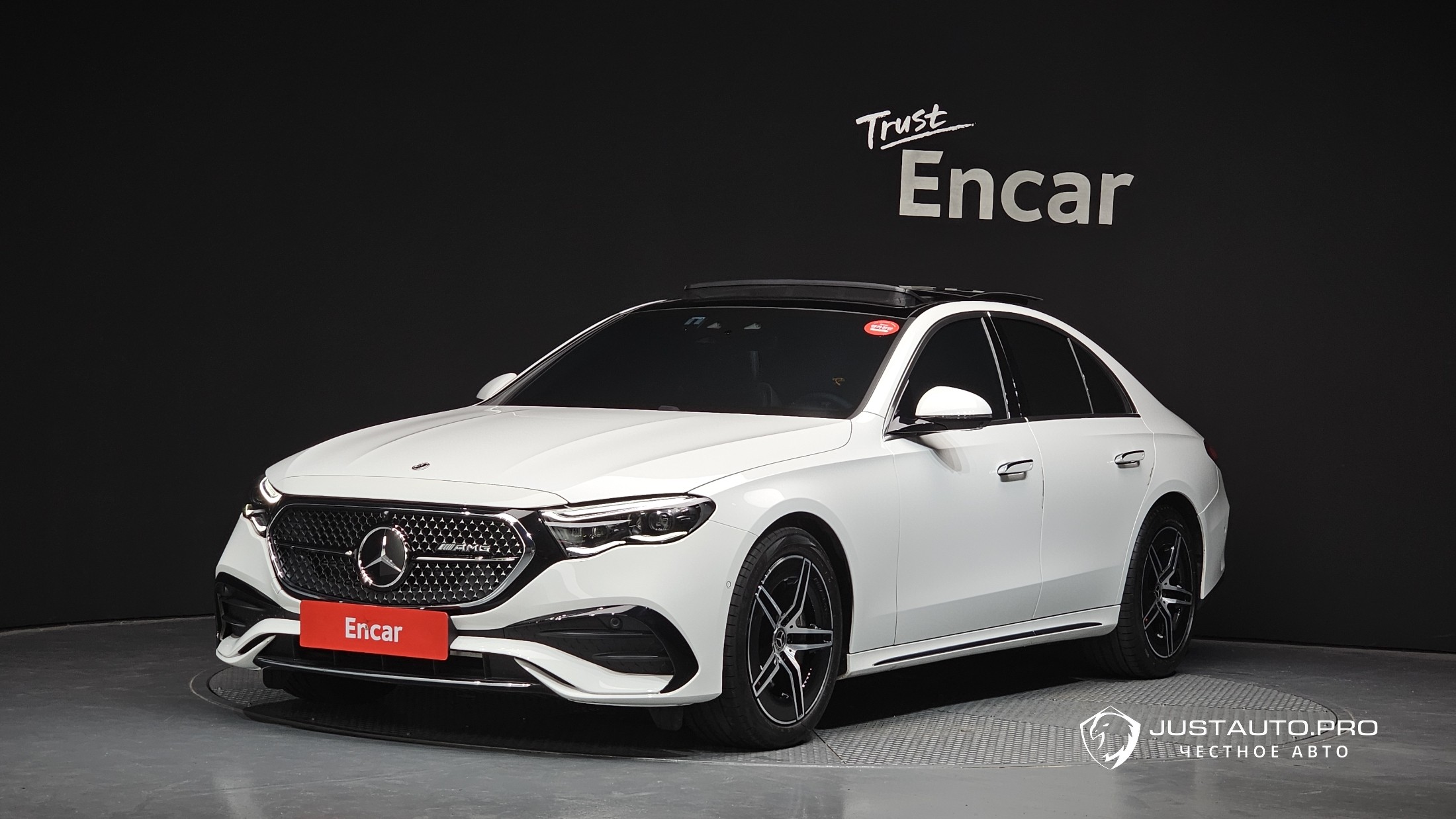 Автомобиль Mercedes-Benz E-Class