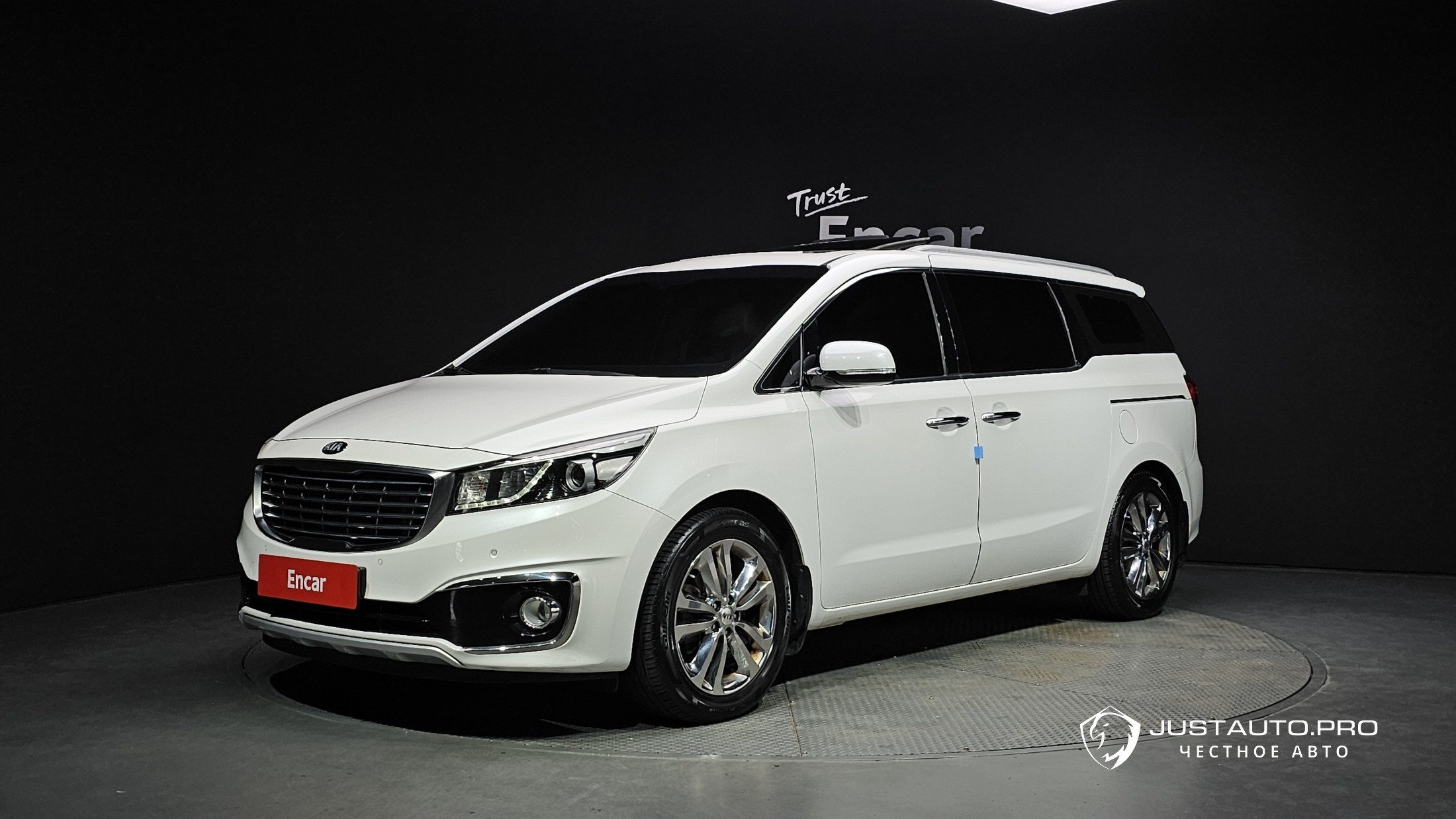 Автомобиль Kia Canival