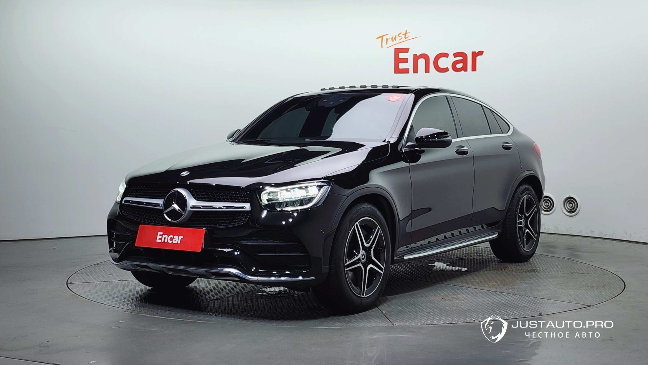 Автомобиль Mercedes-Benz GLC-Class